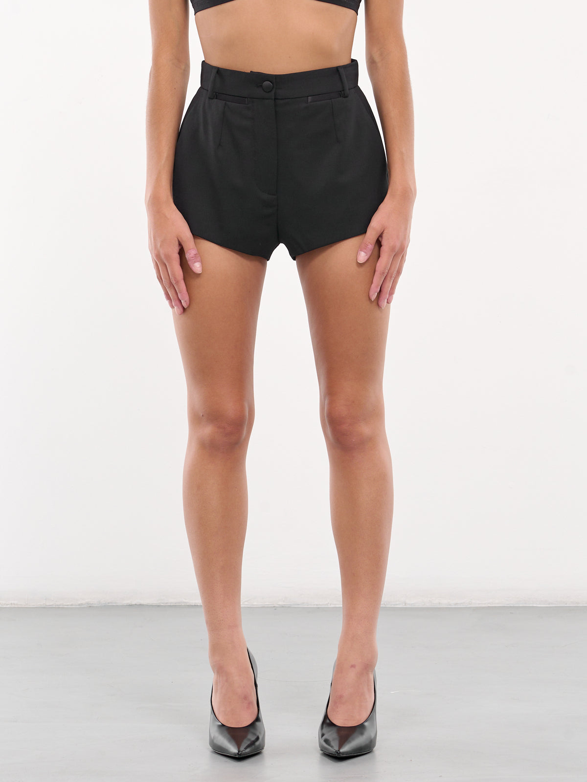 High-Rise Shorts (FTC4JT-FUBGC-BLACK)