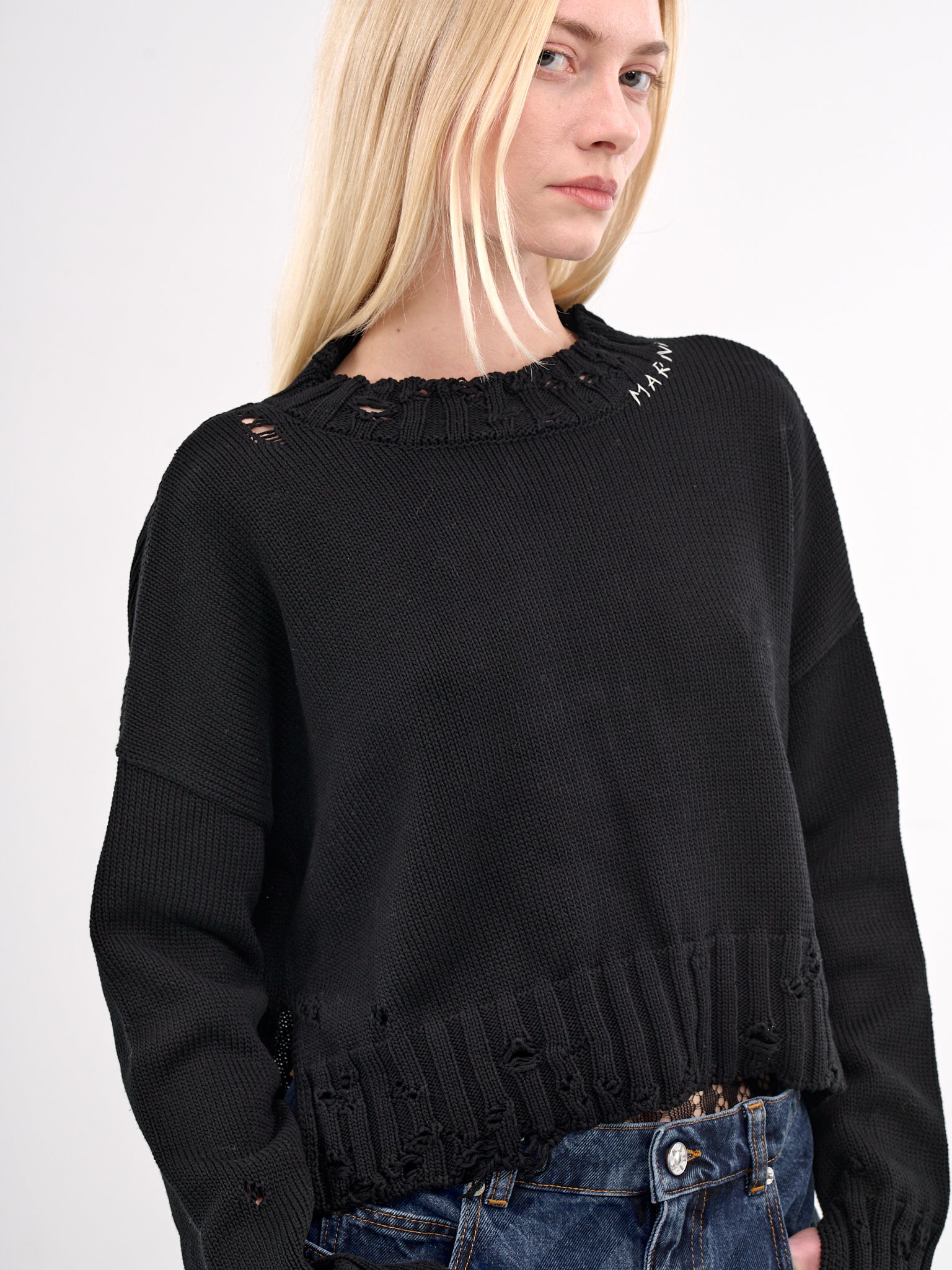 Distressed Sweater (GCMD0579A0-UFC652-BLACK)