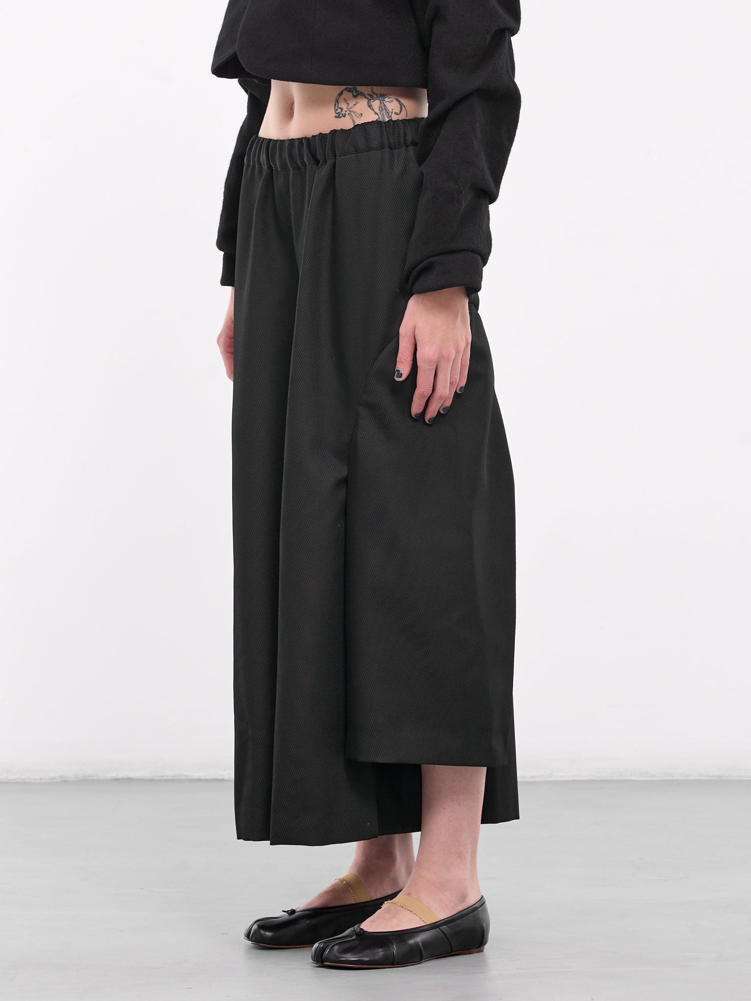 Draped Elastic Trousers (GN-P014-051-BLACK)