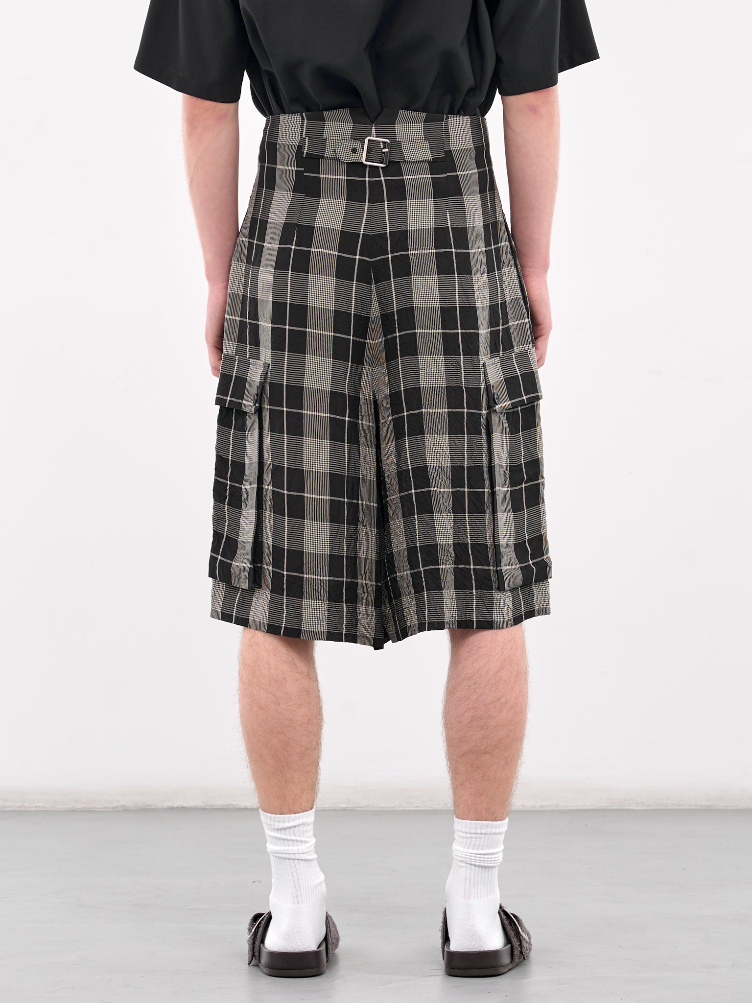 Viscose Plaid Shorts (H526Y1AW22-BLACK-WHITE)