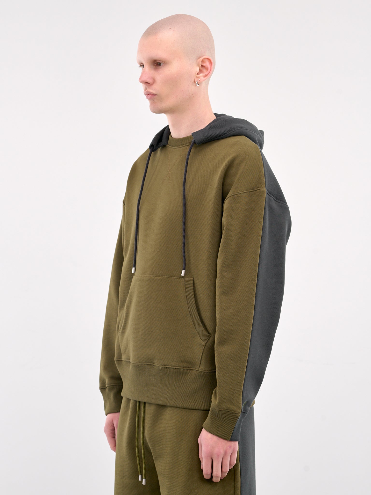 Contrast Paneled Hoodie (H526Y25X50-KHAKI-GREEN-ANTHRAC)