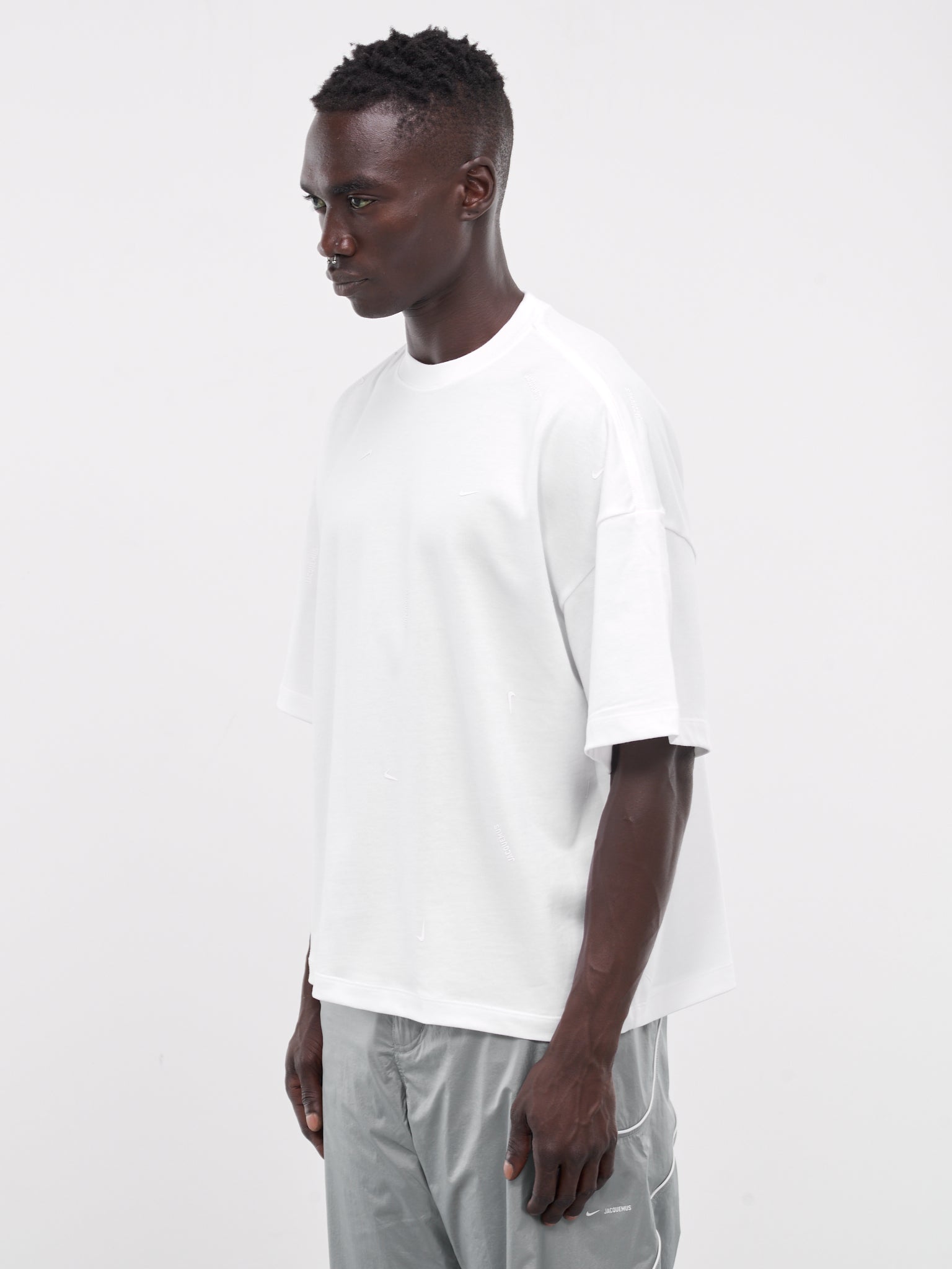 Jacquemus Le T-Shirt (HF7111-100-WHITE)