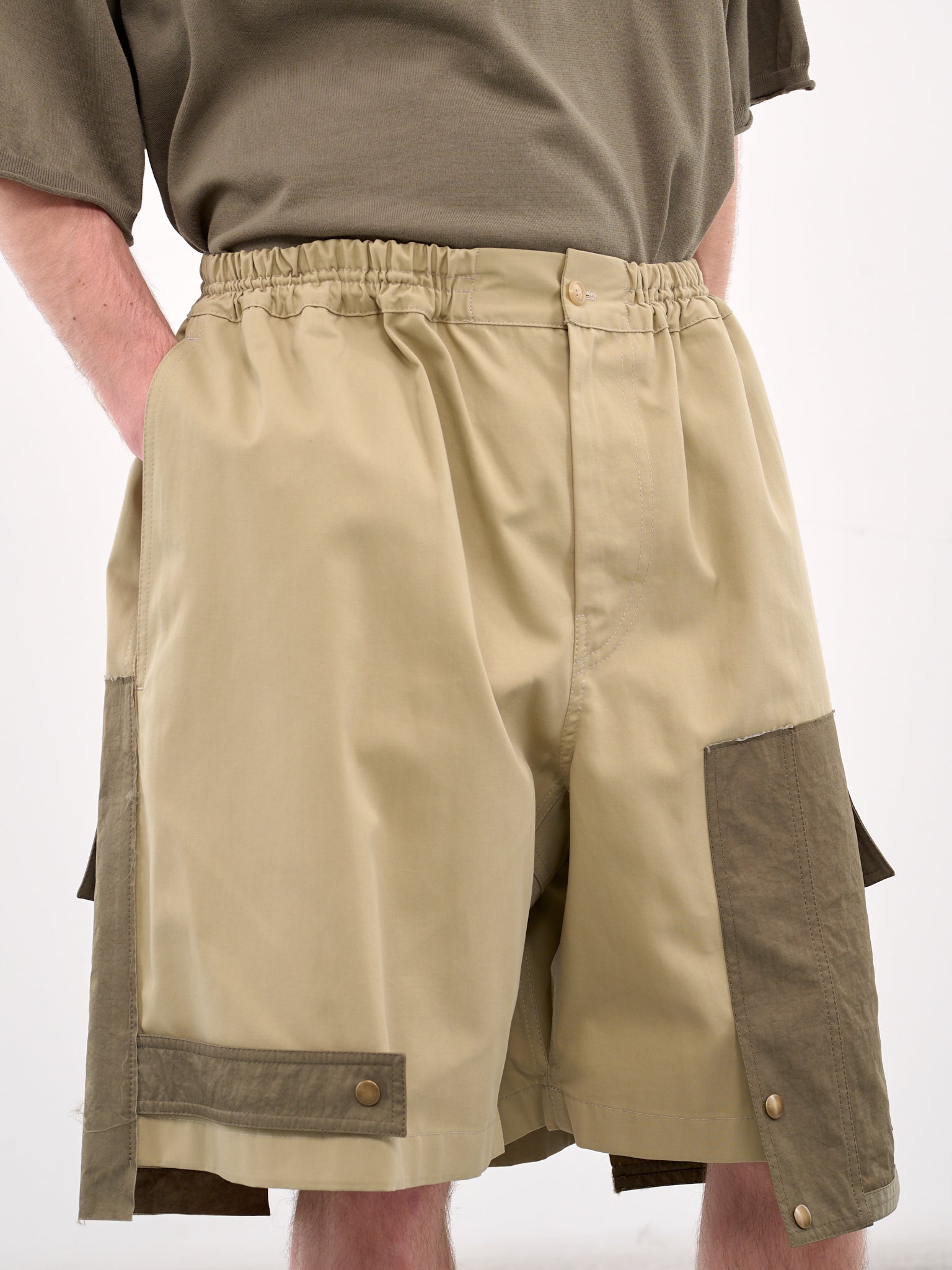 Mixed-Material Cargo Shorts (HMMA30030C-MEDIUM-GREEN)