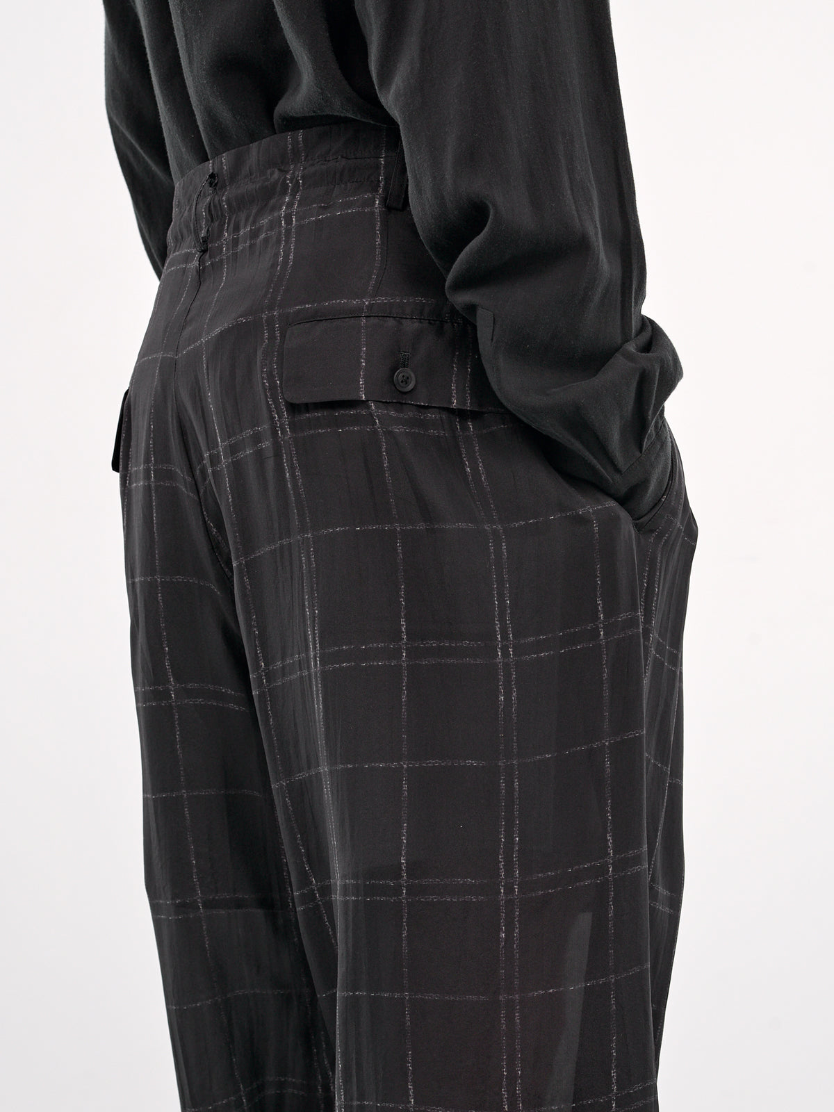 Asymmetric Plaid Cropped Trousers (HP-P18-494-BLACK)