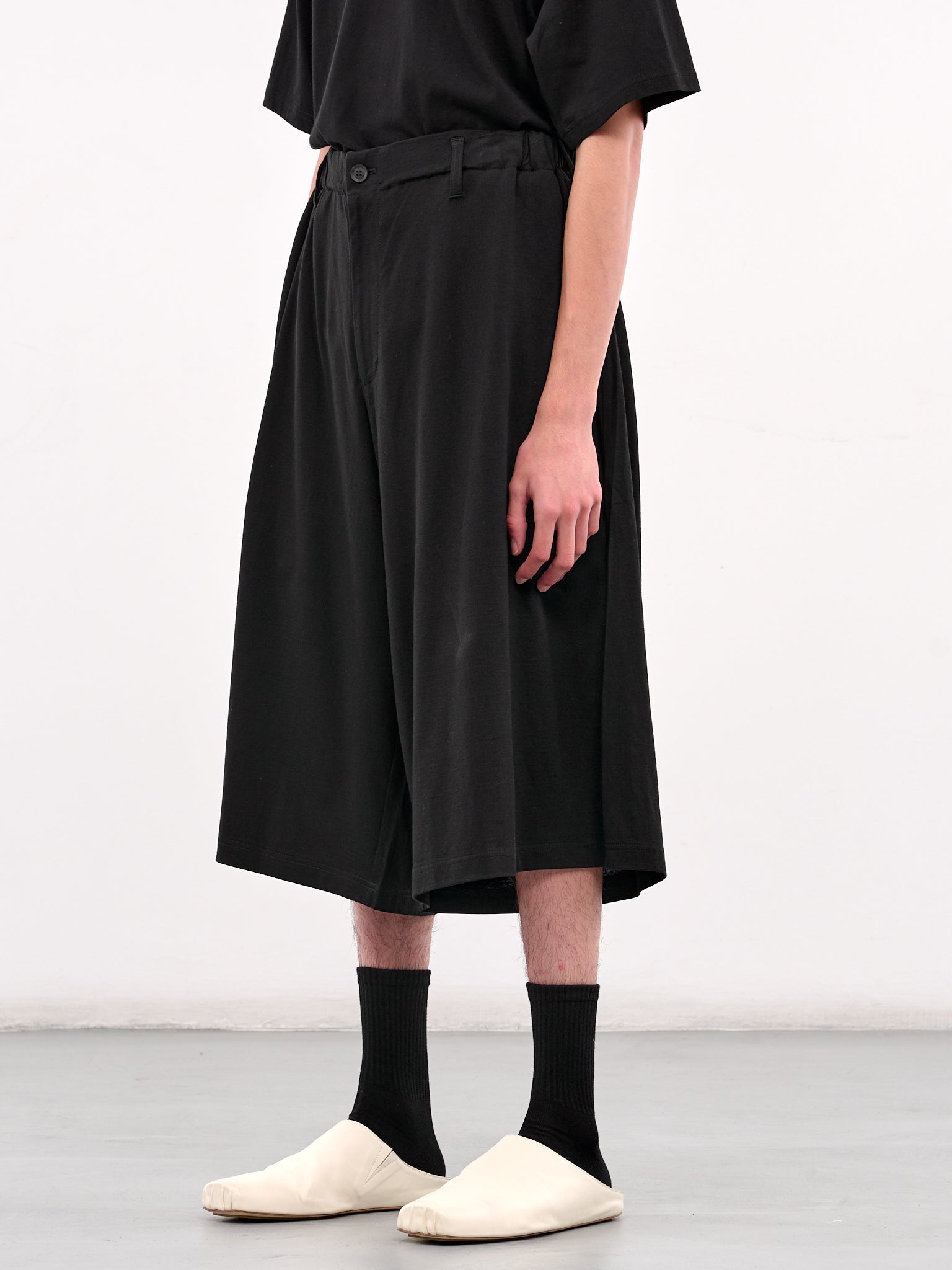 Drawstring Half Pants (HP-T17-370-1-BLACK)