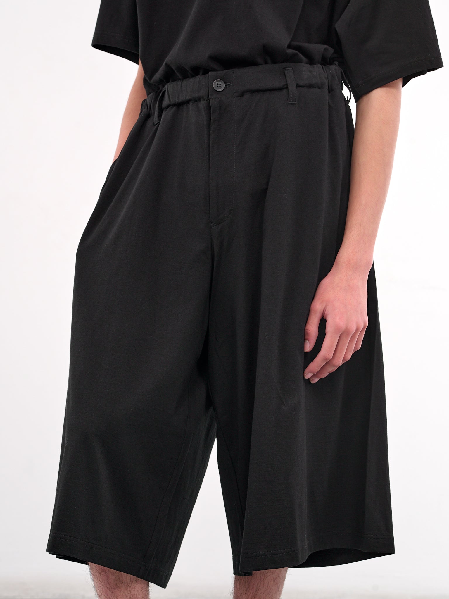 Drawstring Half Pants (HP-T17-370-1-BLACK)