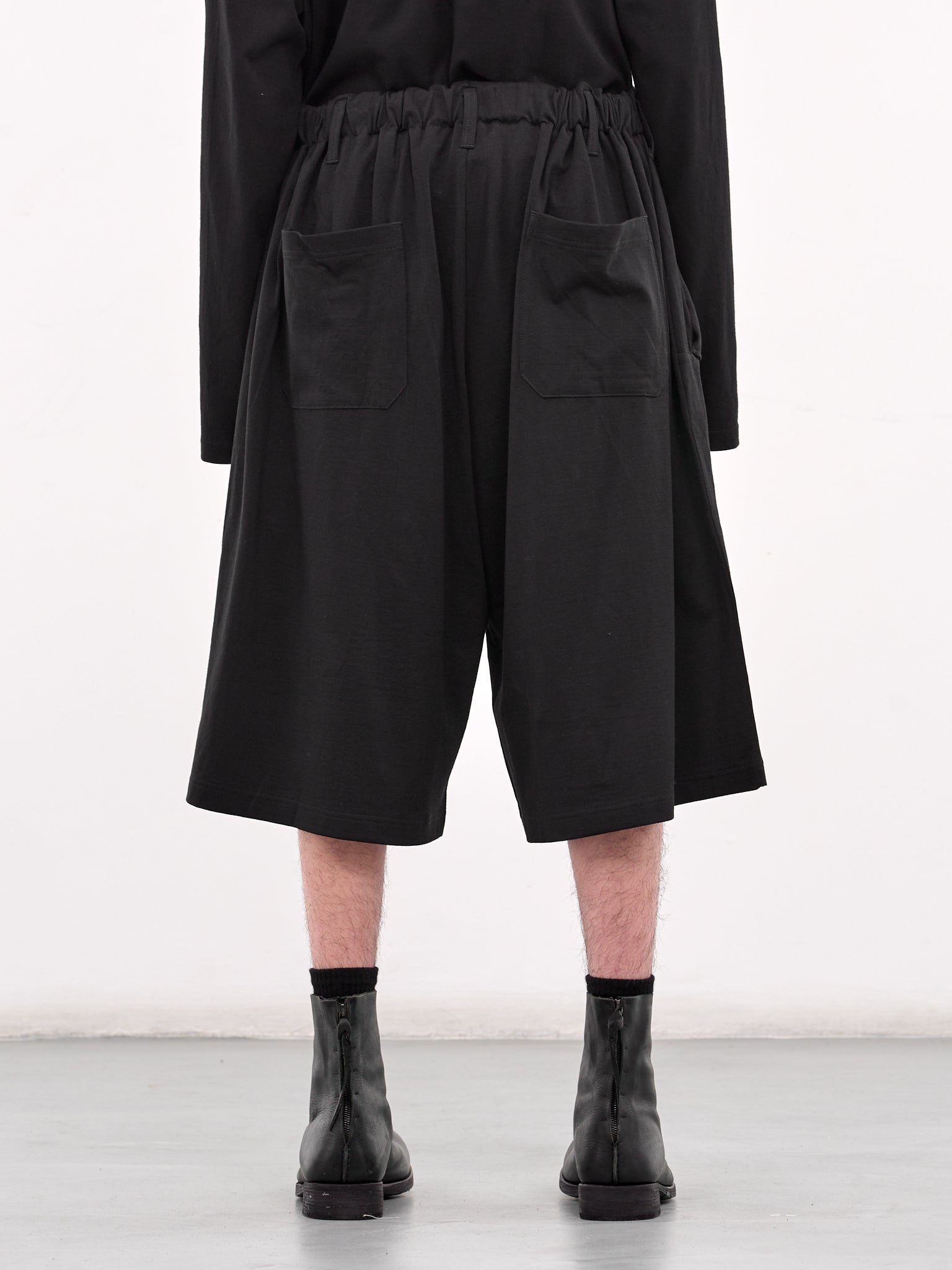 Drawstring Half Pants (HP-T18-370-1-BLACK)