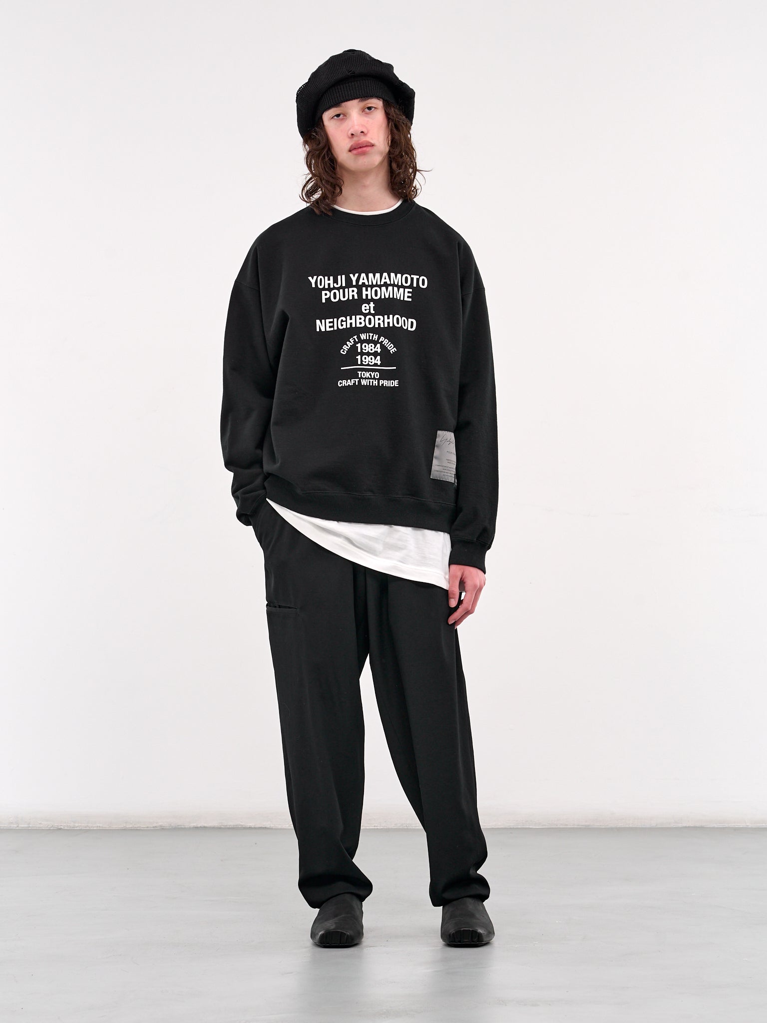 Neighborhood Logo Crewneck Sweatshirt (HP-T88-995-2-BLACK)