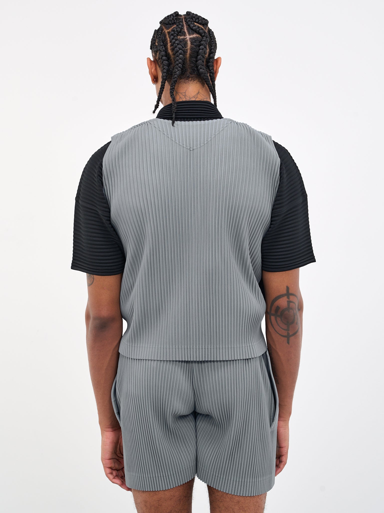 HOMME PLISSÉ ISSEY MIYAKE Flip Vest | H. Lorenzo