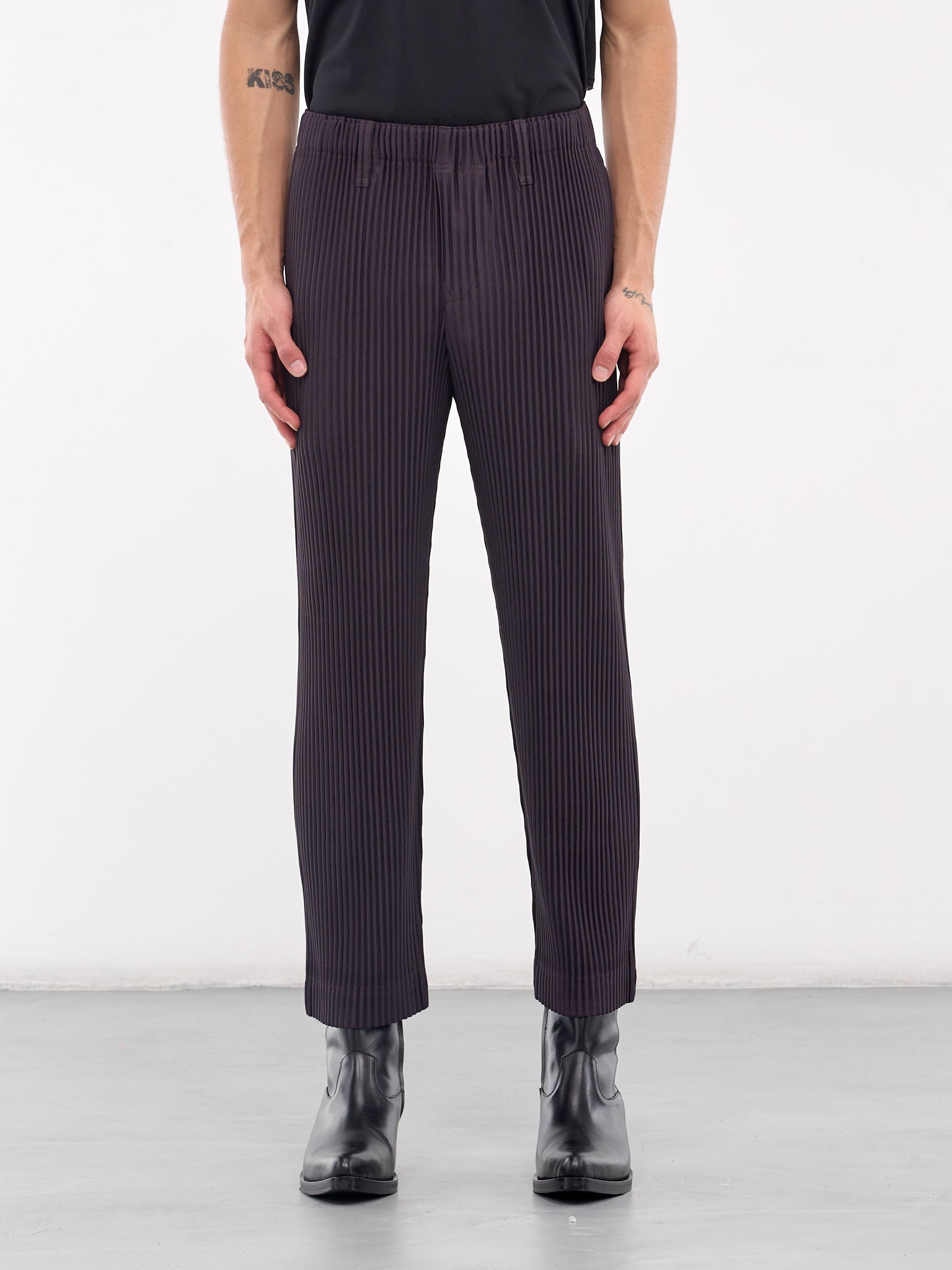 Ronan Bouroullec Pleated Trousers (HP48JF963-84-PLUM-VIOLET)