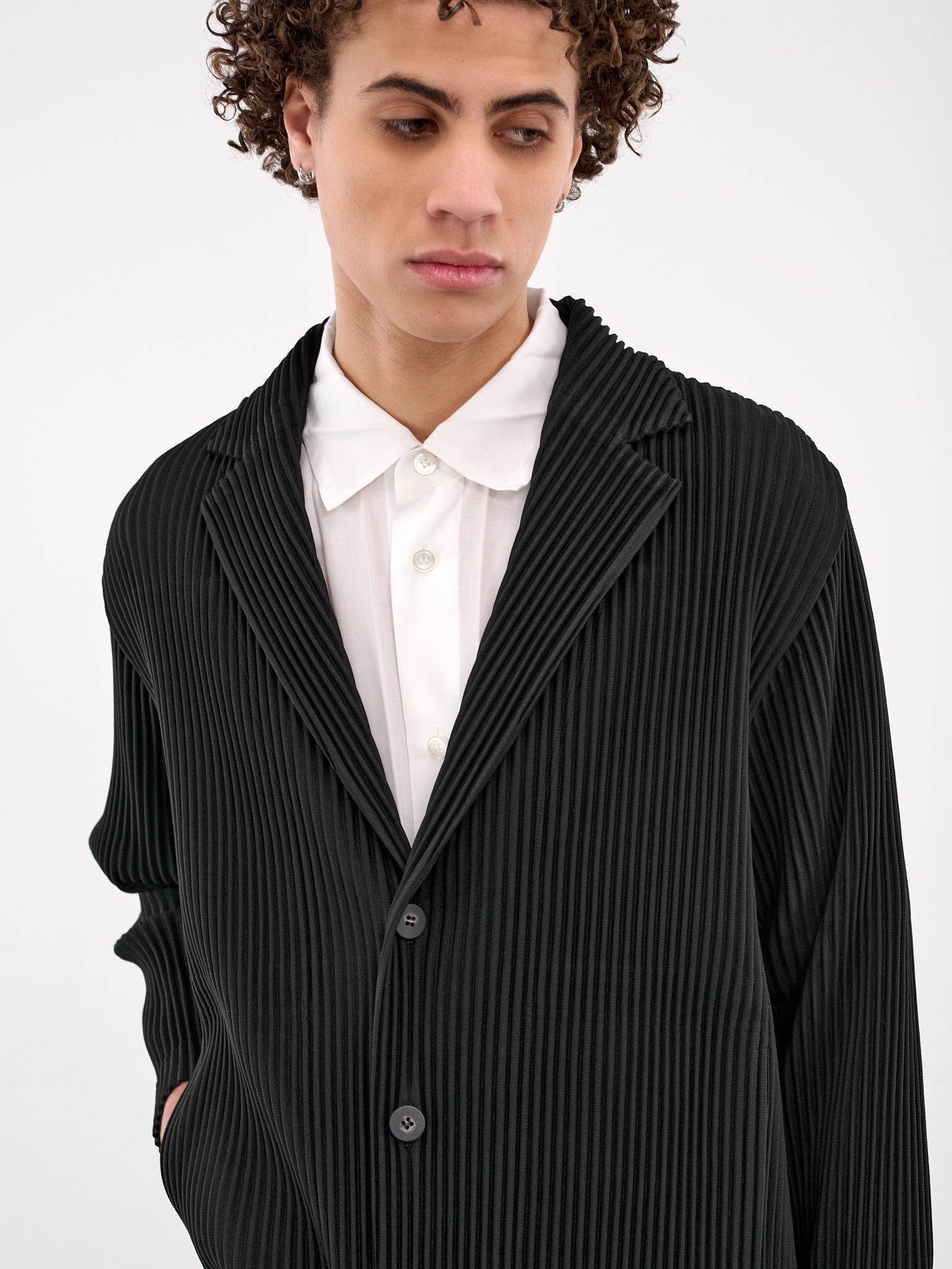 Pleated Blazer (HP56JD501-15-BLACK)