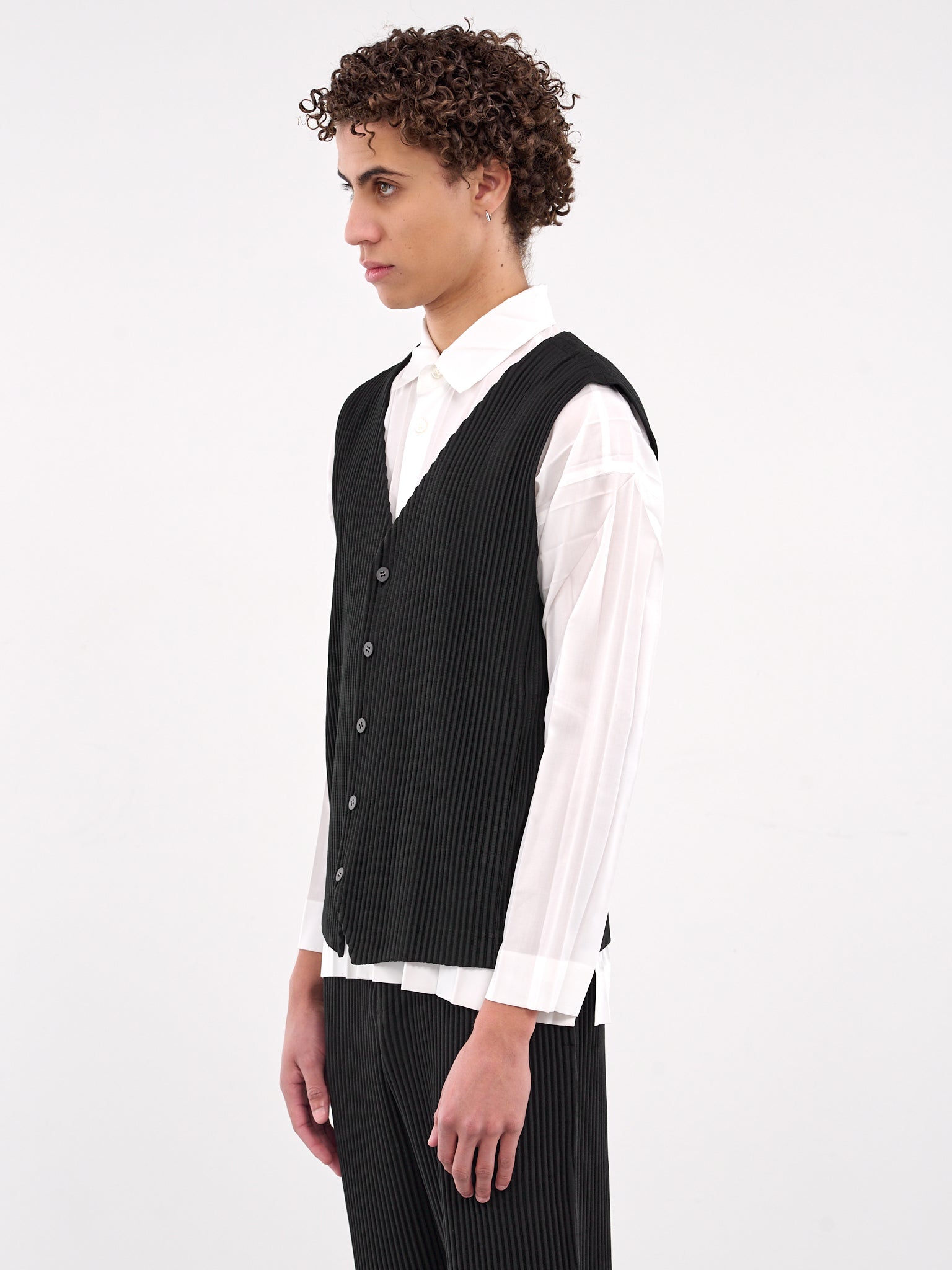 Pleated Vest (HP56JE511-15-BLACK)