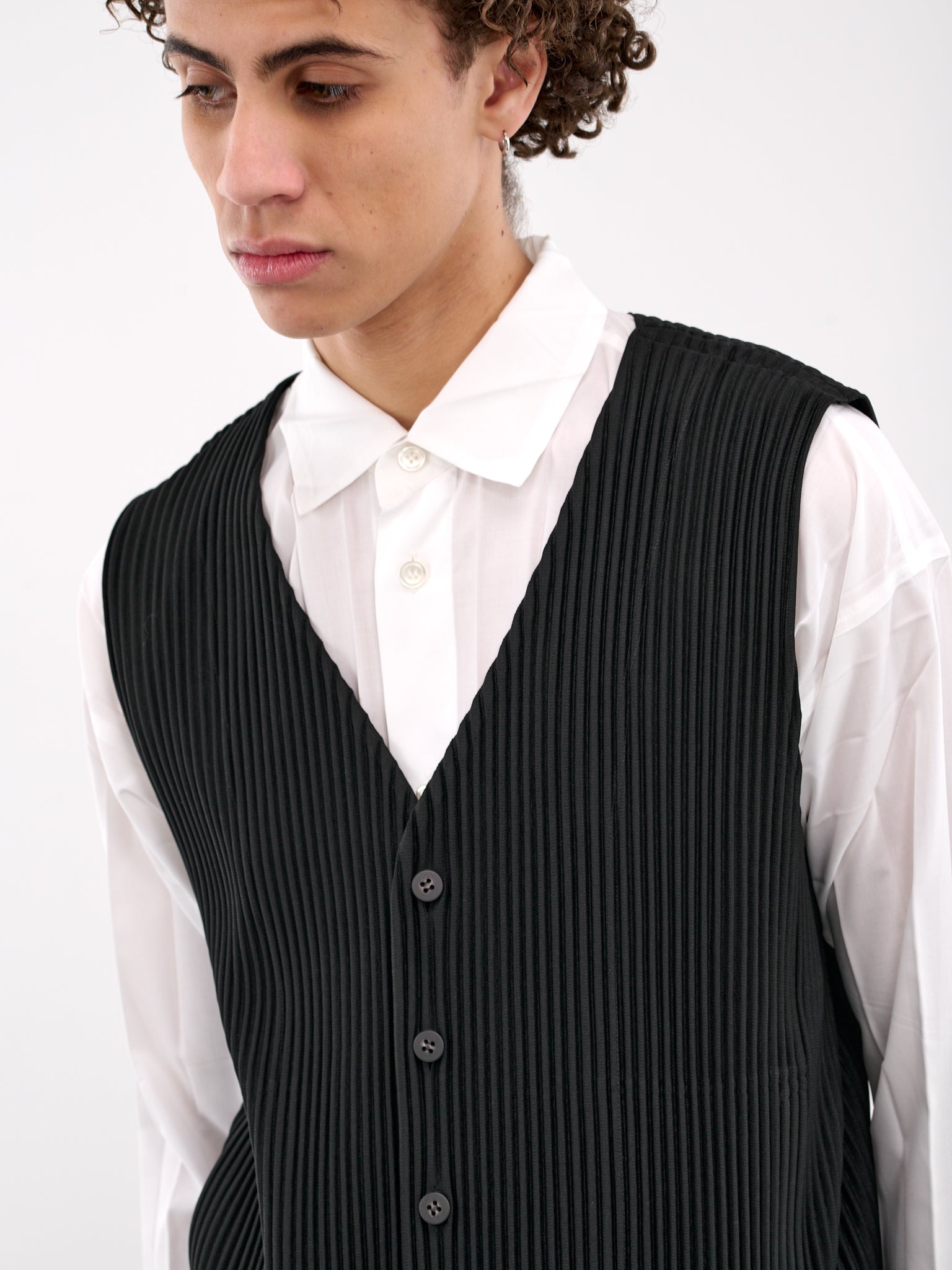 Pleated Vest (HP56JE511-15-BLACK)