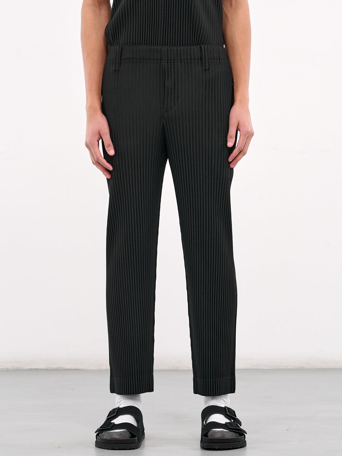 HOMME PLISSÉ ISSEY MIYAKE Basic Pleated Trousers | H. Lorenzo - front