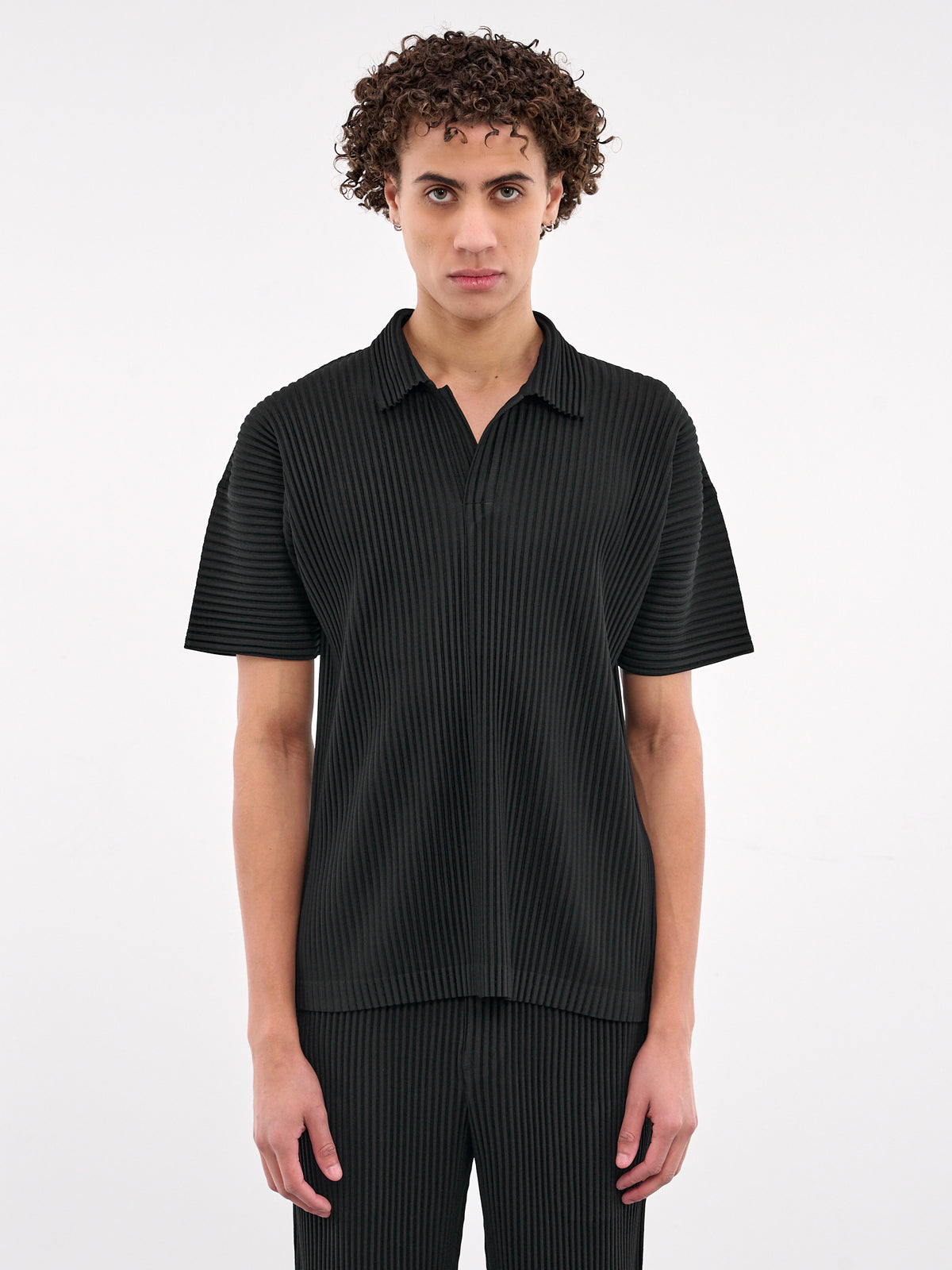 HOMME PLISSÉ ISSEY MIYAKE Basic Pleated Polo | H. Lorenzo - front