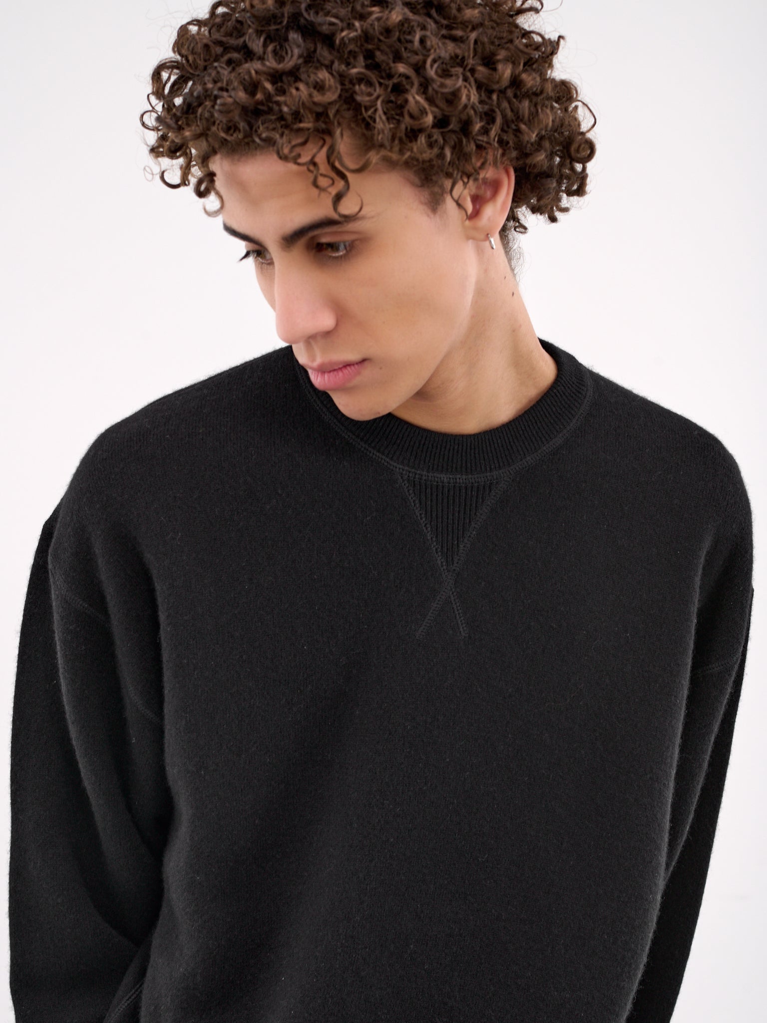 Crewneck Sweatshirt (J47GP0193-J13276-BLACK)