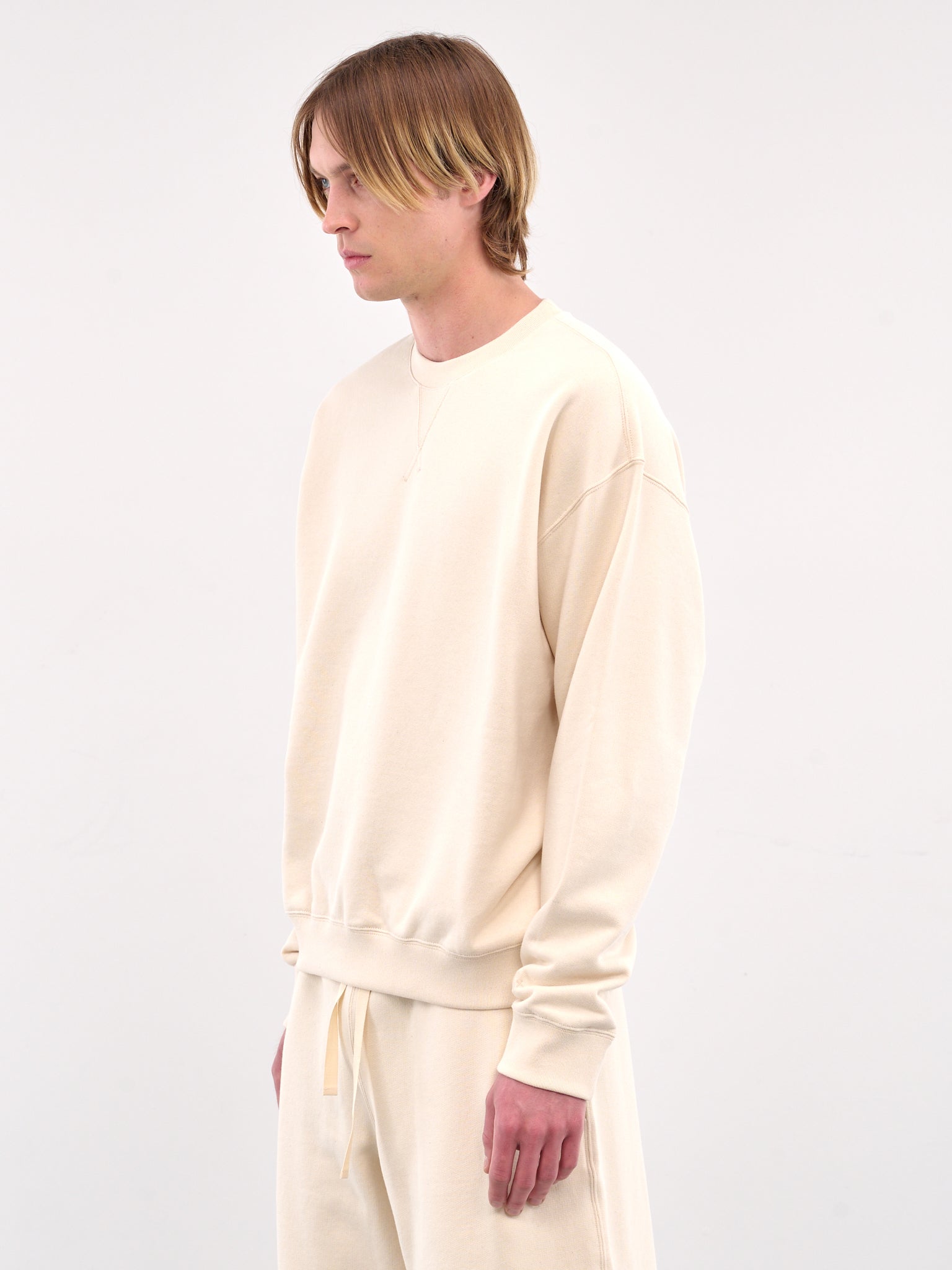 Crewneck Sweatshirt (J47GU0128-J20010-OFF-WHITE)