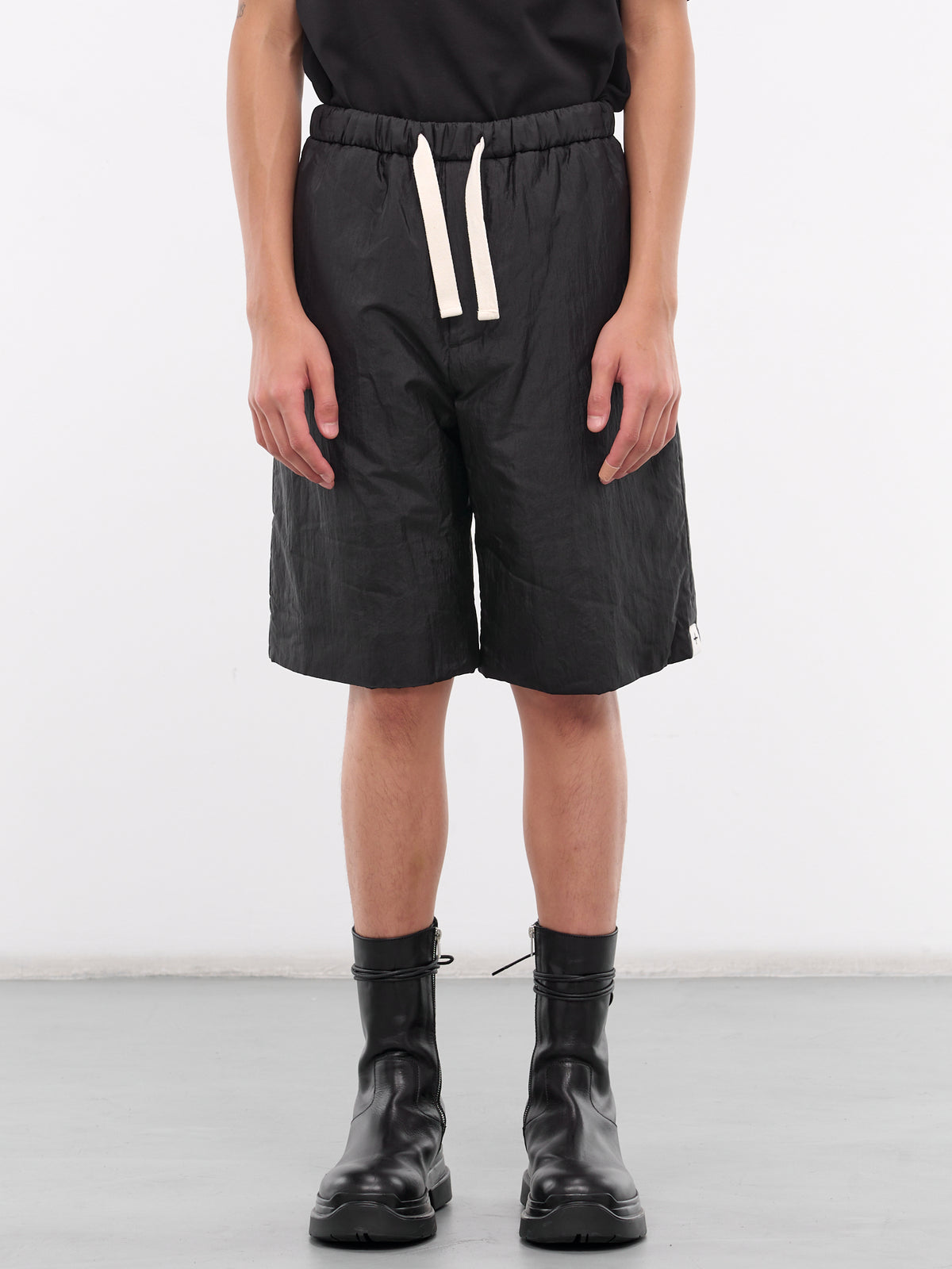 Silk-Nylon Shorts (J47KA0013-J70003-BLACK)