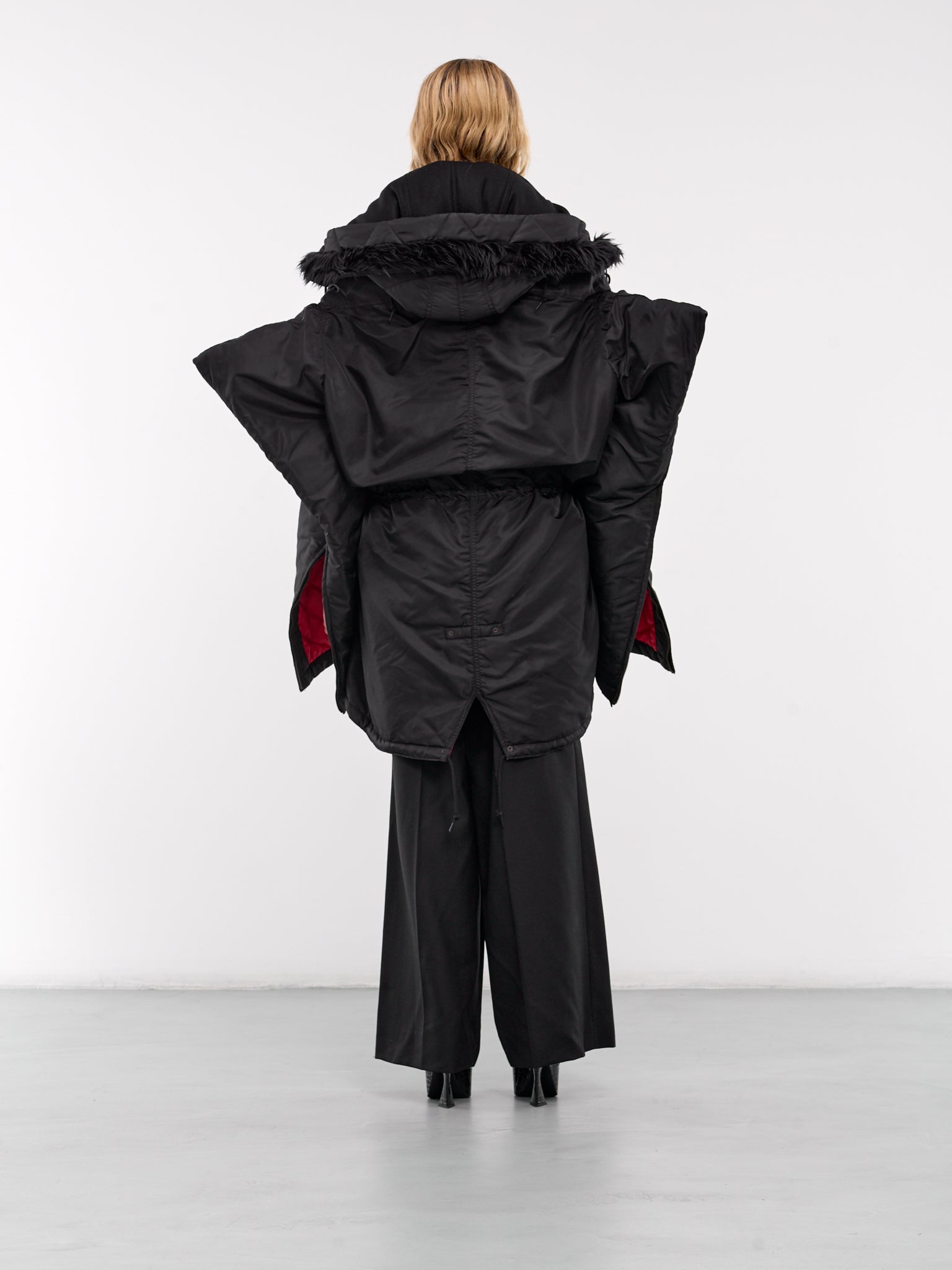 Sculptural Puffer Coat (JN-C015-051-BLACK)