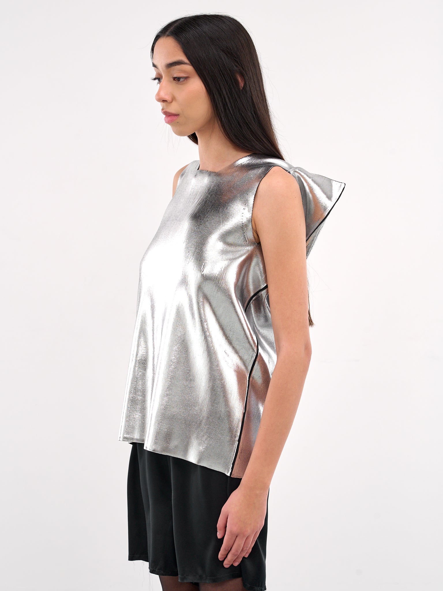 Reflective Sleeveless Blouse (JO-N008-S25-BLACK)