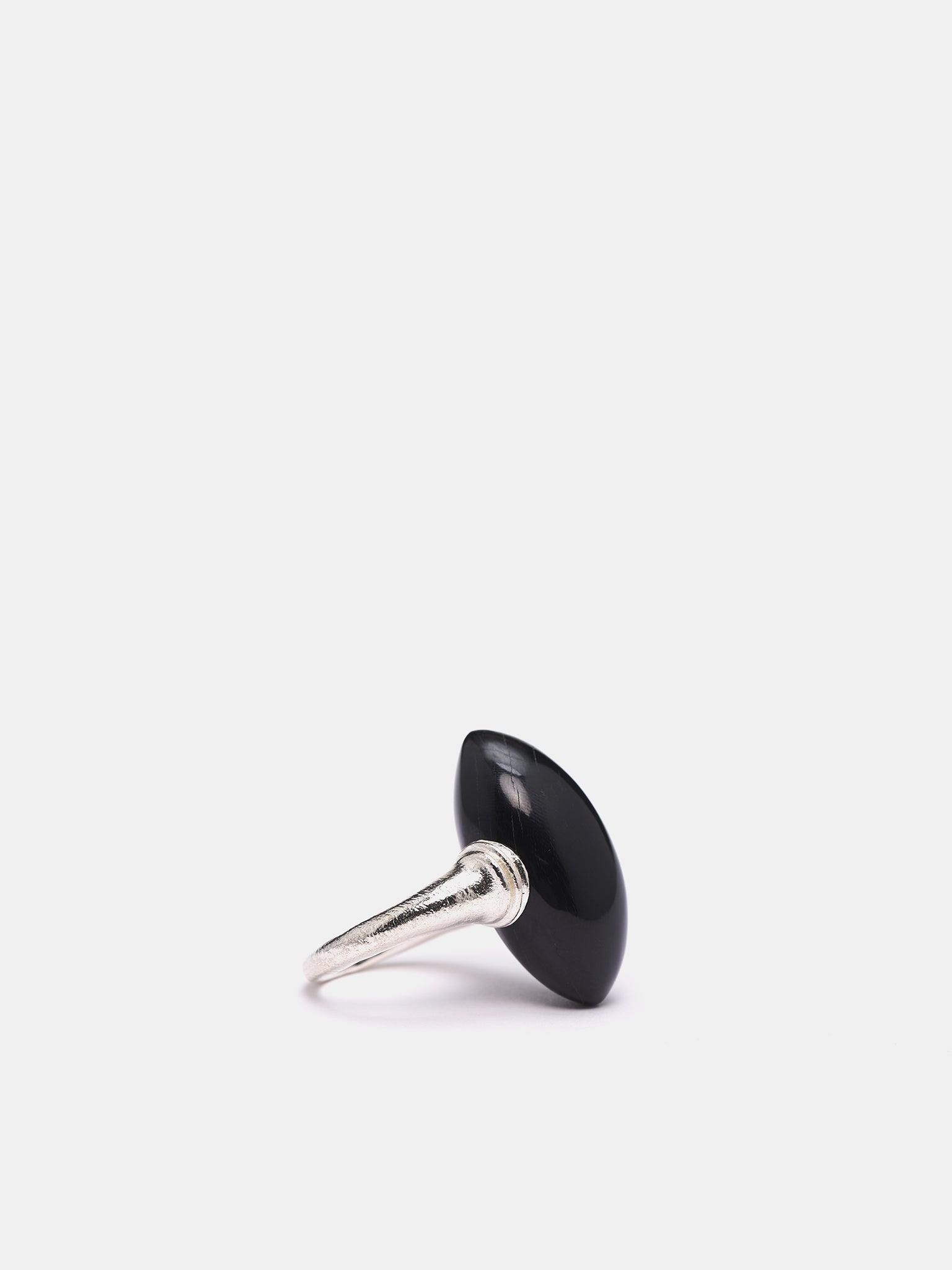 Silver & Ox Horn Ring (JR01S1BL900-BLACK)