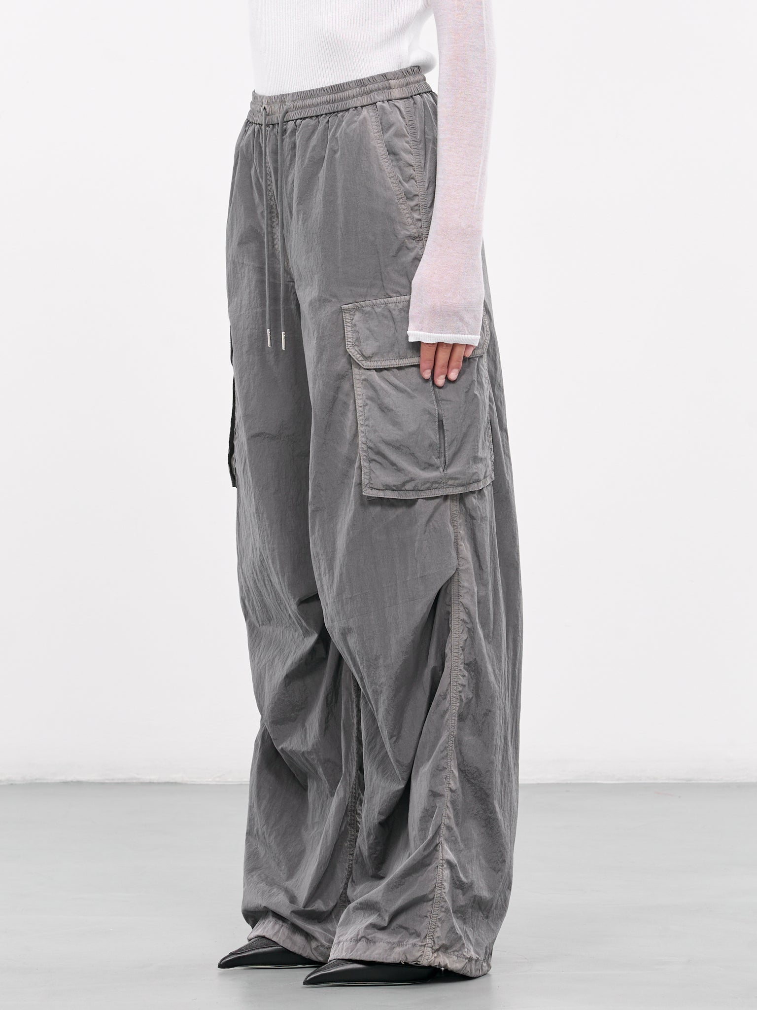 Nylon Cargo Pants (JW4721W03-GREY)