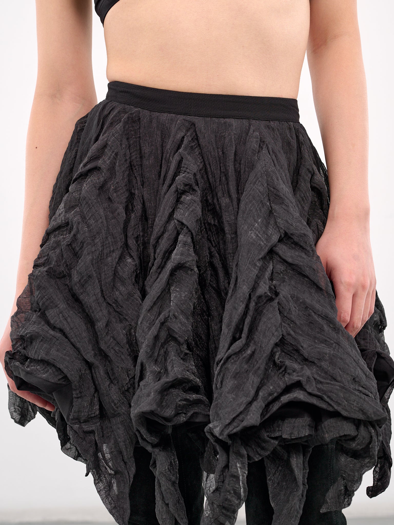 Wrinkled Ruffle Mini Skirt (K03-66-SPARKLE-BLACK)