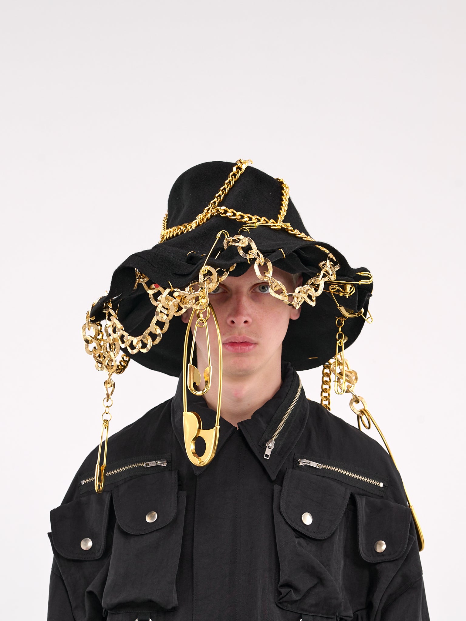 Safety Pin Chain Embellished Hat (KL968-BLACK)