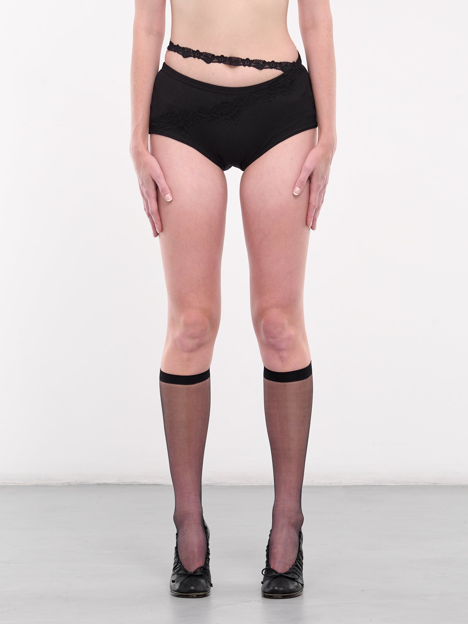 Asymmetric Lace Briefs (LV-UND006-BLACK)