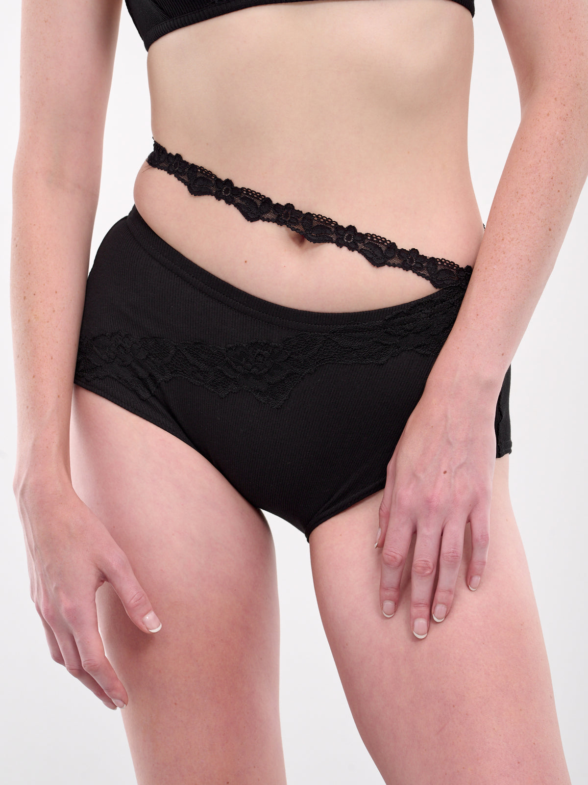 Asymmetric Lace Briefs (LV-UND006-BLACK)