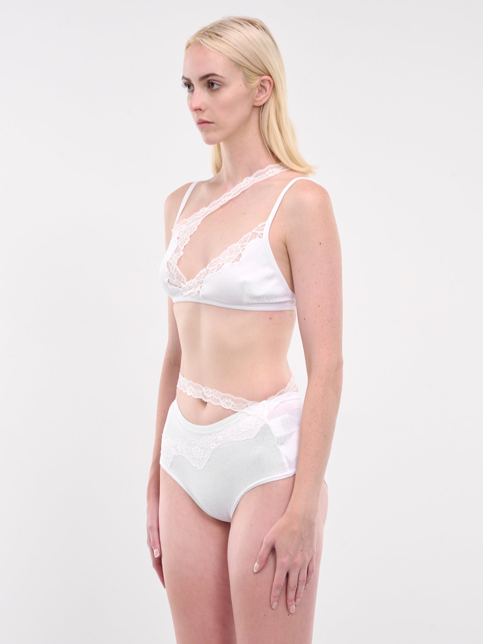 Asymmetric Lace Trim Bra (LV-UND002-WHITE)