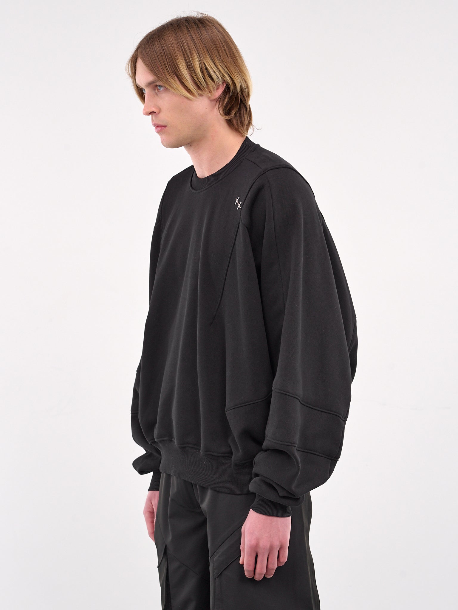 Paneled Logo Crewneck (M-08-062-BLACK)