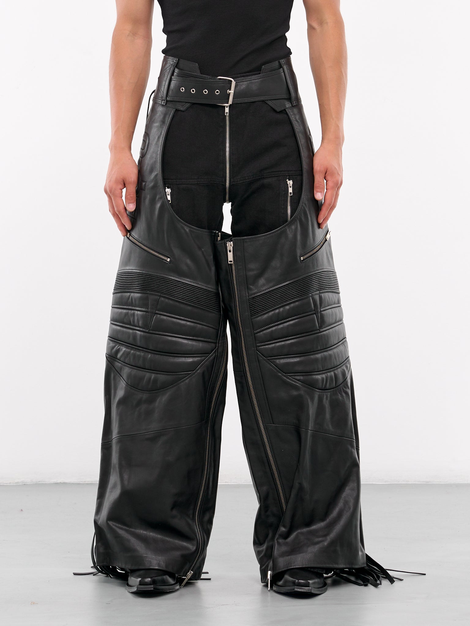 Hell-Fire Chaps (MA014LE-CL-BLACK)