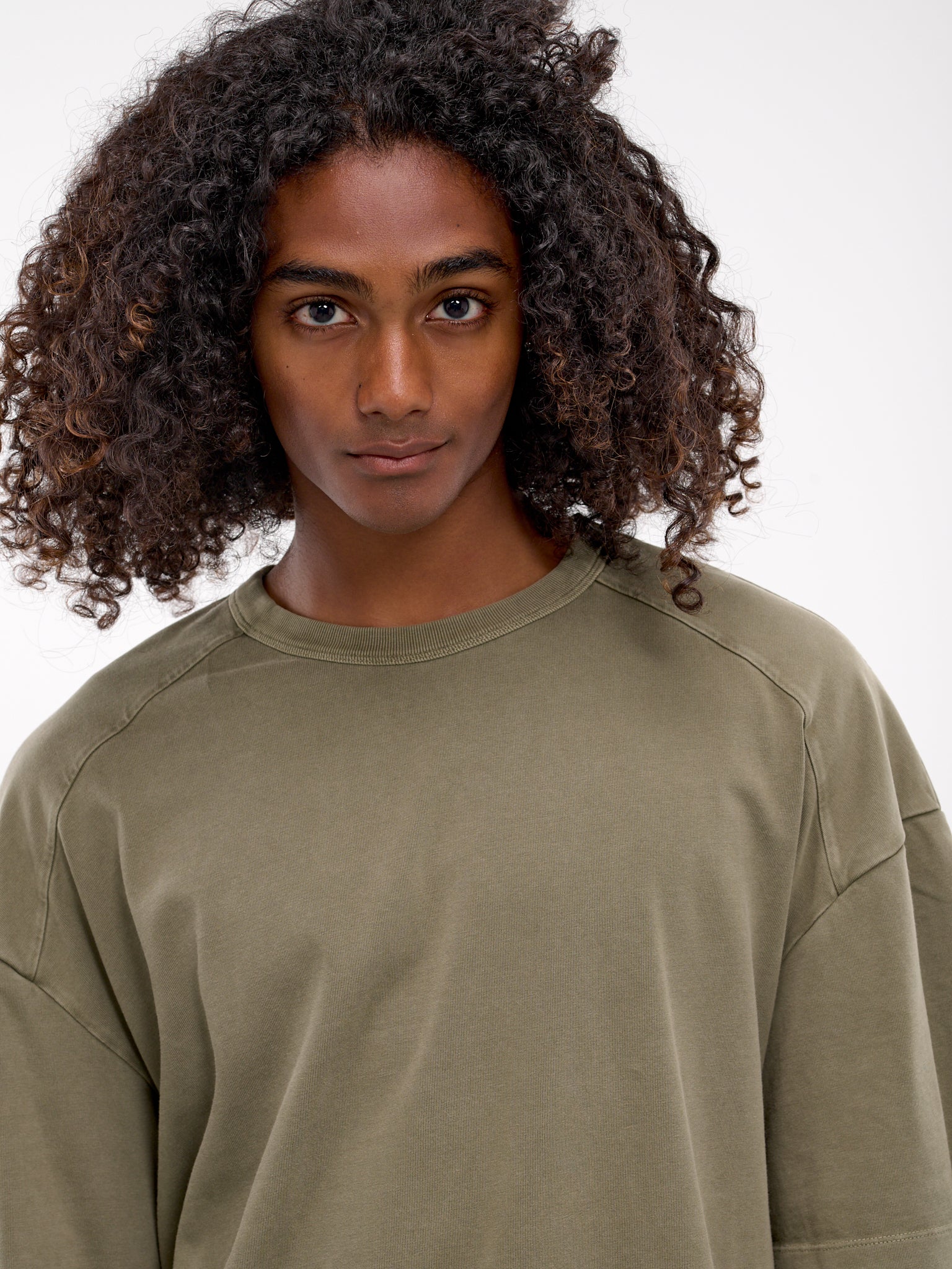 Layered Tee (MJE08-JTS01-MILITARY-GREEN)