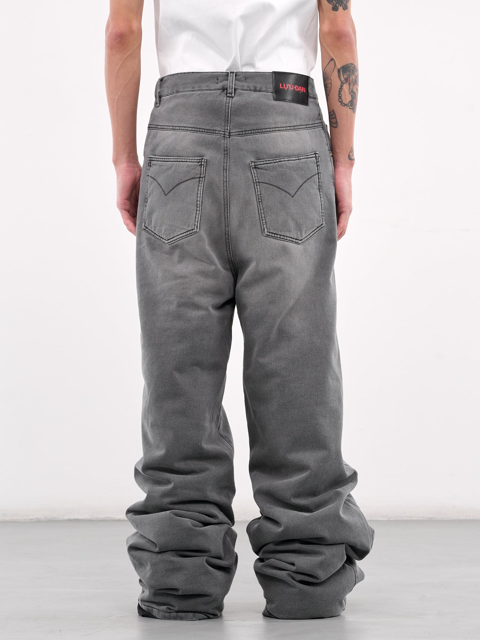 Wadded Stack Jeans (MP085D-BDD-OUTCAST-GREY)