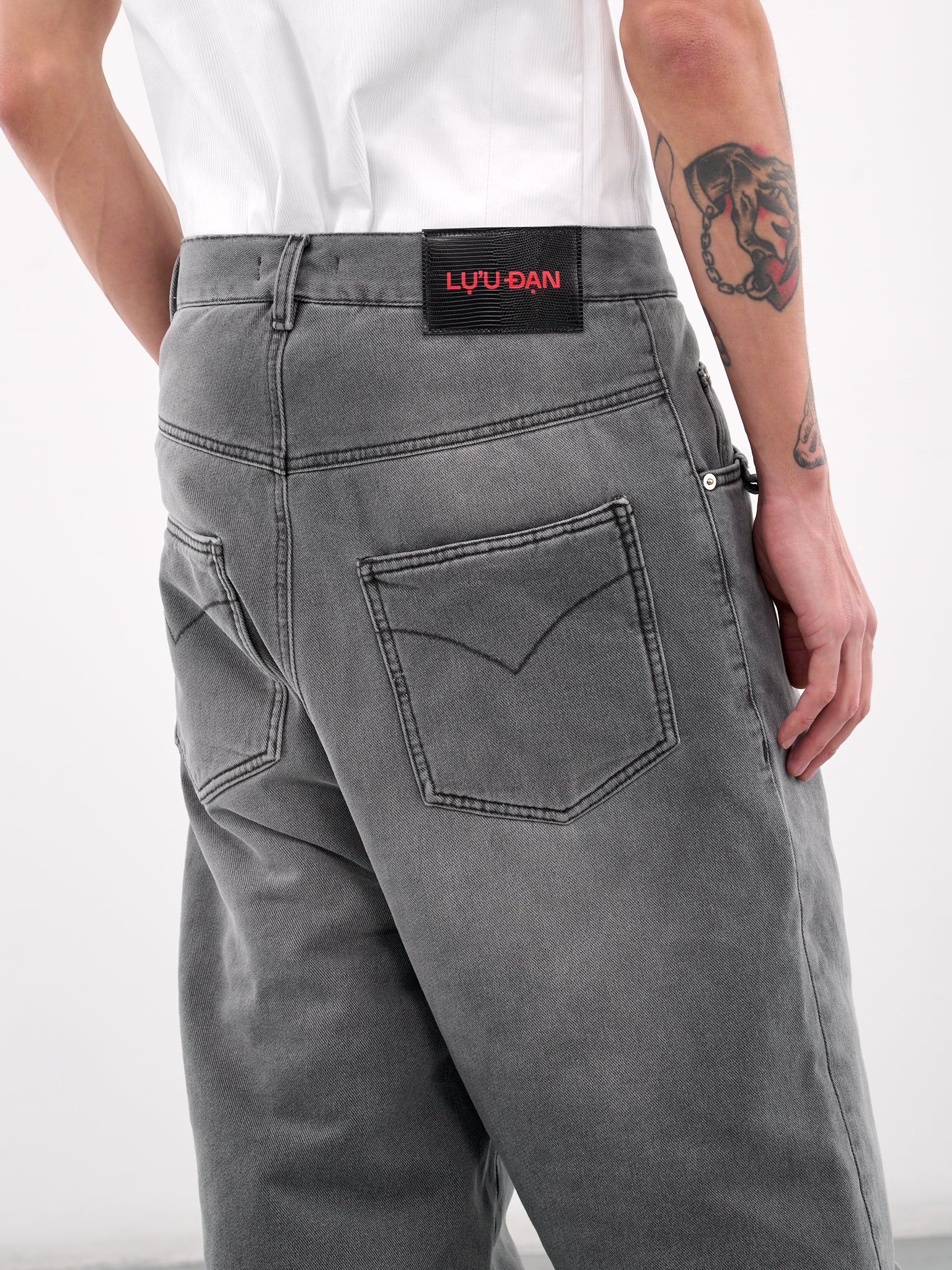 Wadded Stack Jeans (MP085D-BDD-OUTCAST-GREY)