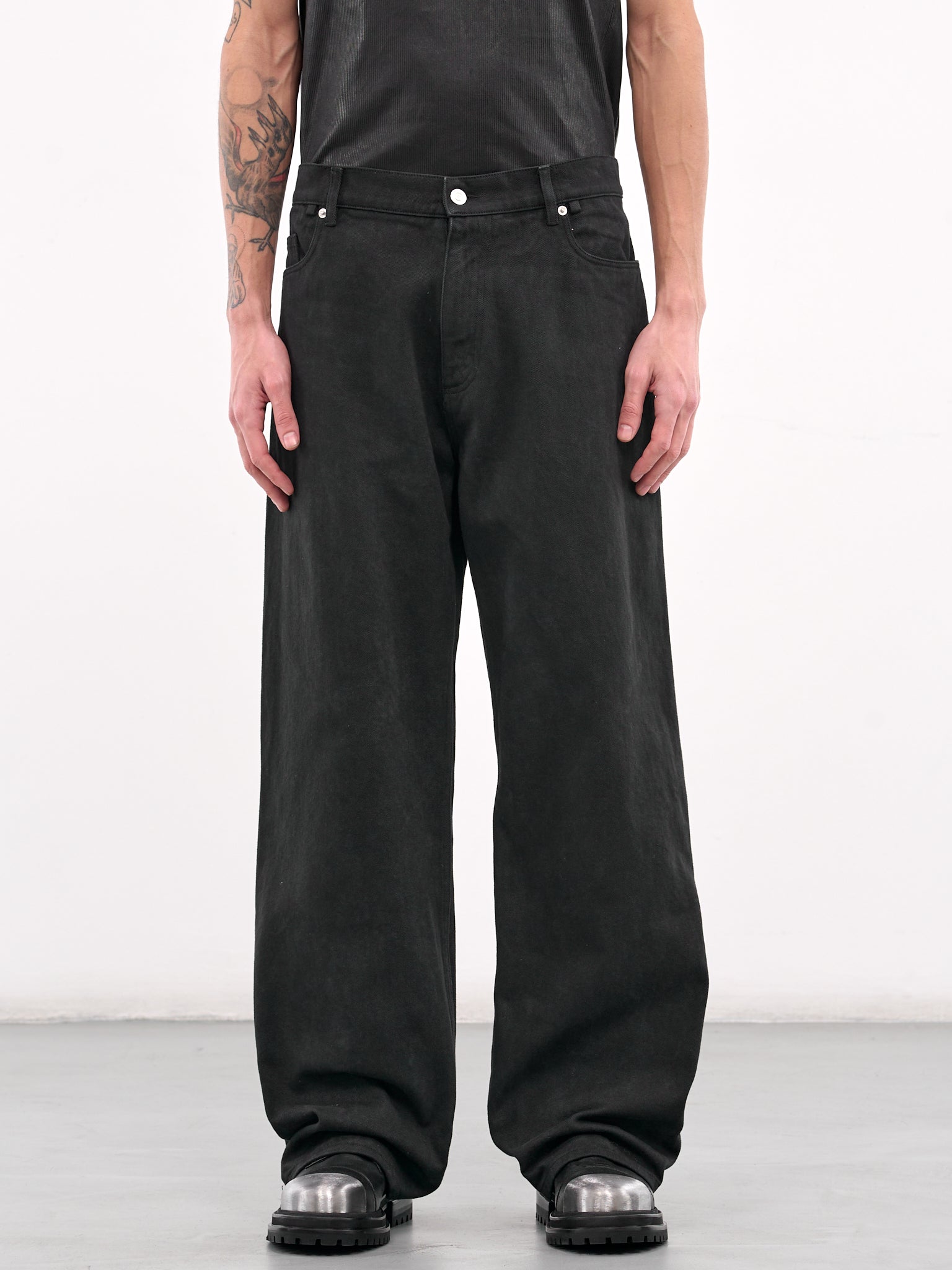 EZR Baggy Jeans | H. Lorenzo - front