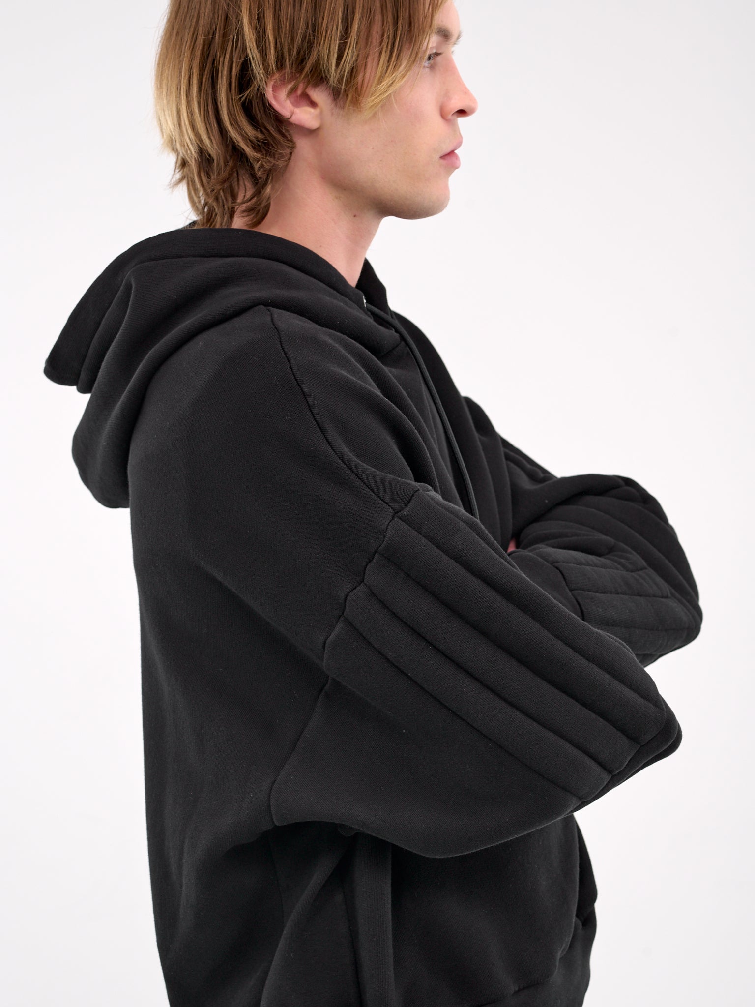 Padded Sleeve Hoodie (MP24KTF2-SS1057-BLACK)