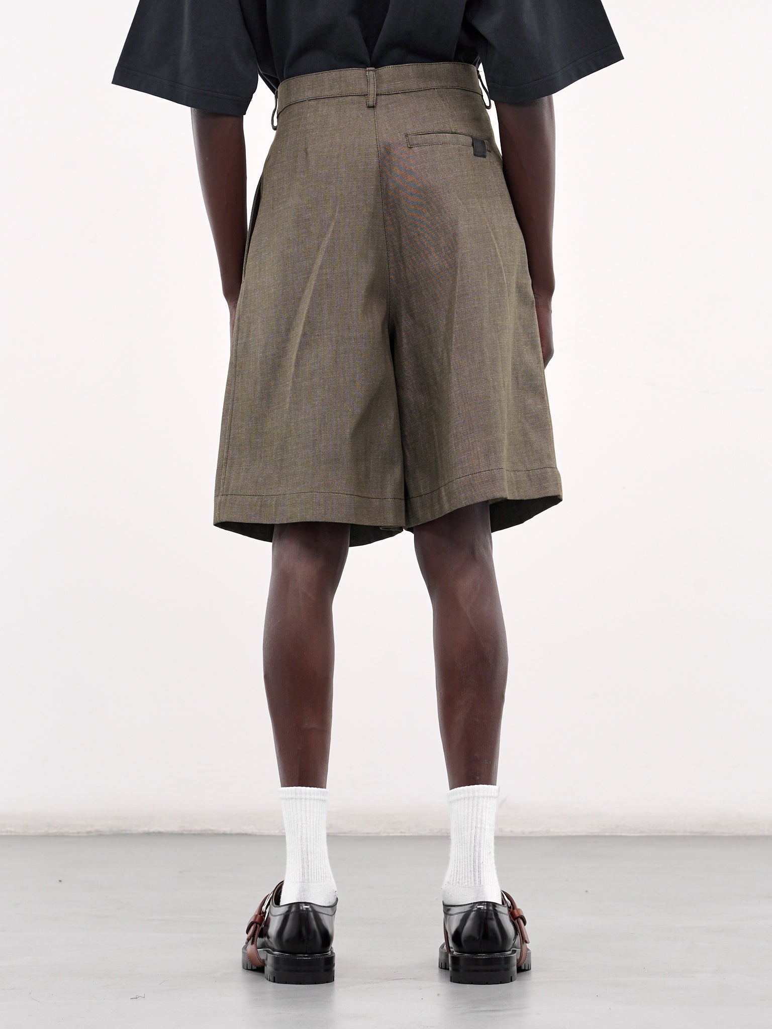 Danny Wide Leg Shorts (MTR25-FAC84-MILITARY-GREEN)