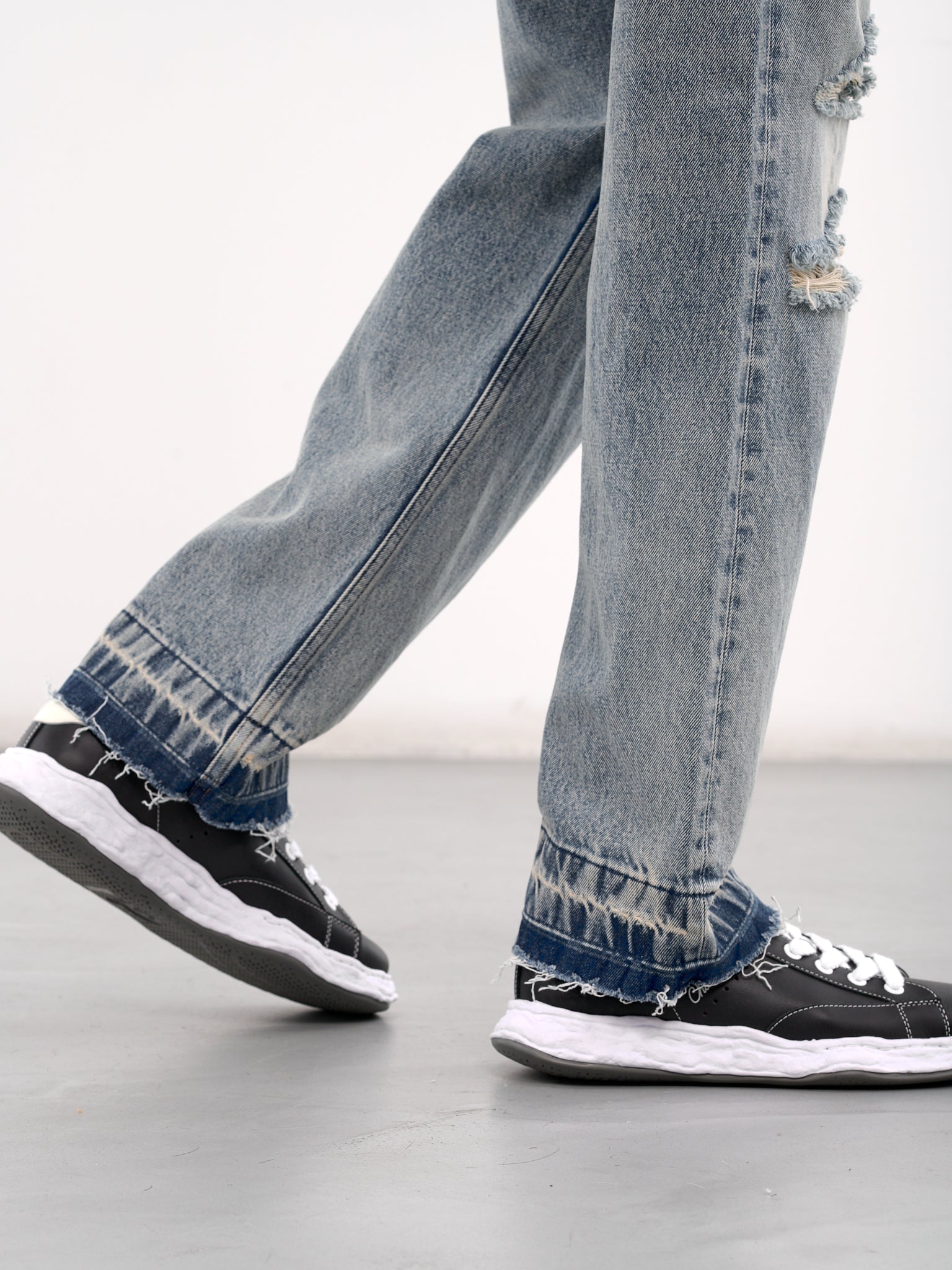 Edi Ripped Denim Jeans (MTR37-DBL01W05-DENIM-LIGHT-WAS)