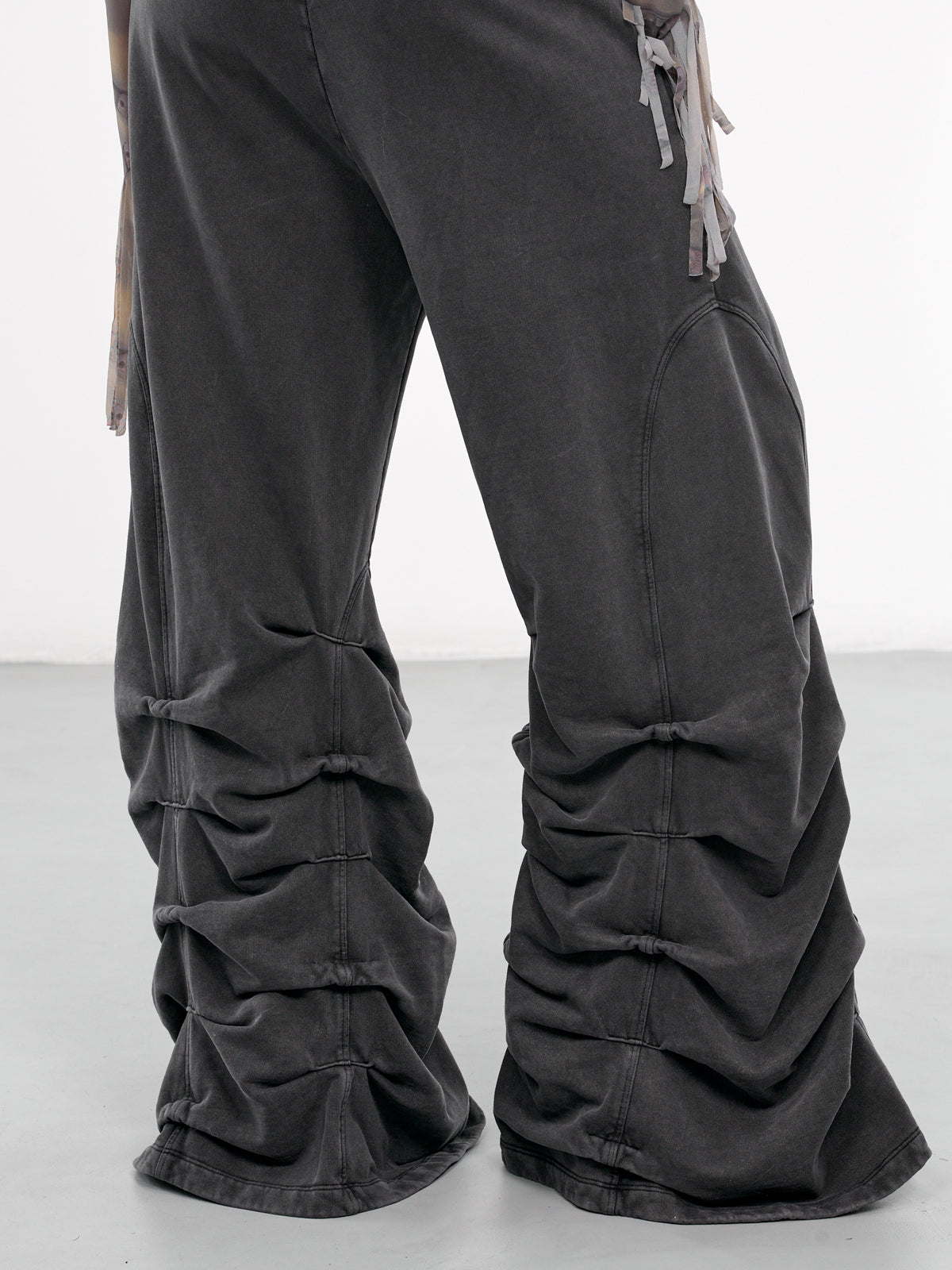 Smock Detailed Sweatpants (N0801-BLACK)