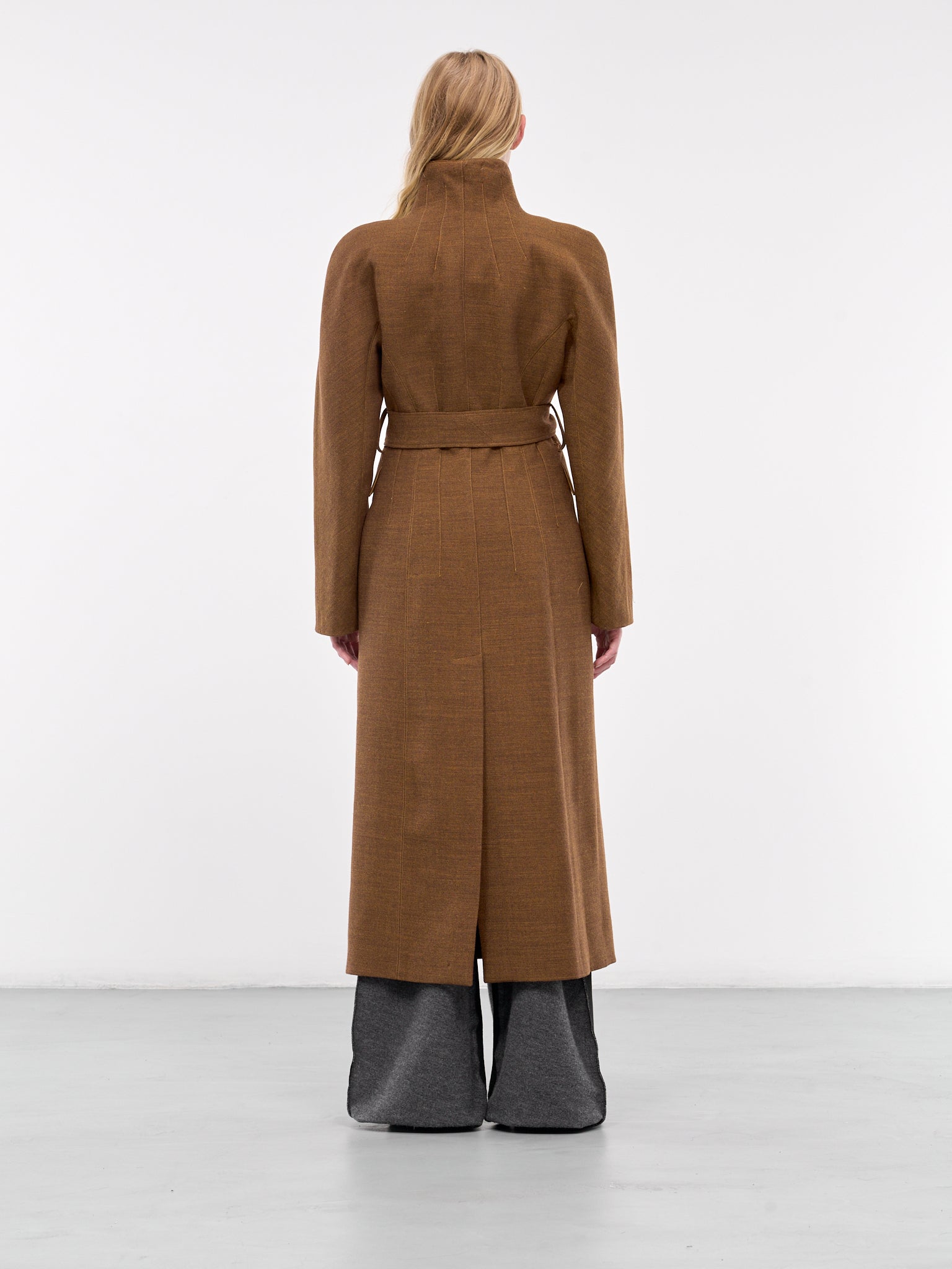 Round-Shouldered Coat (OUT2-EMPERADOR)