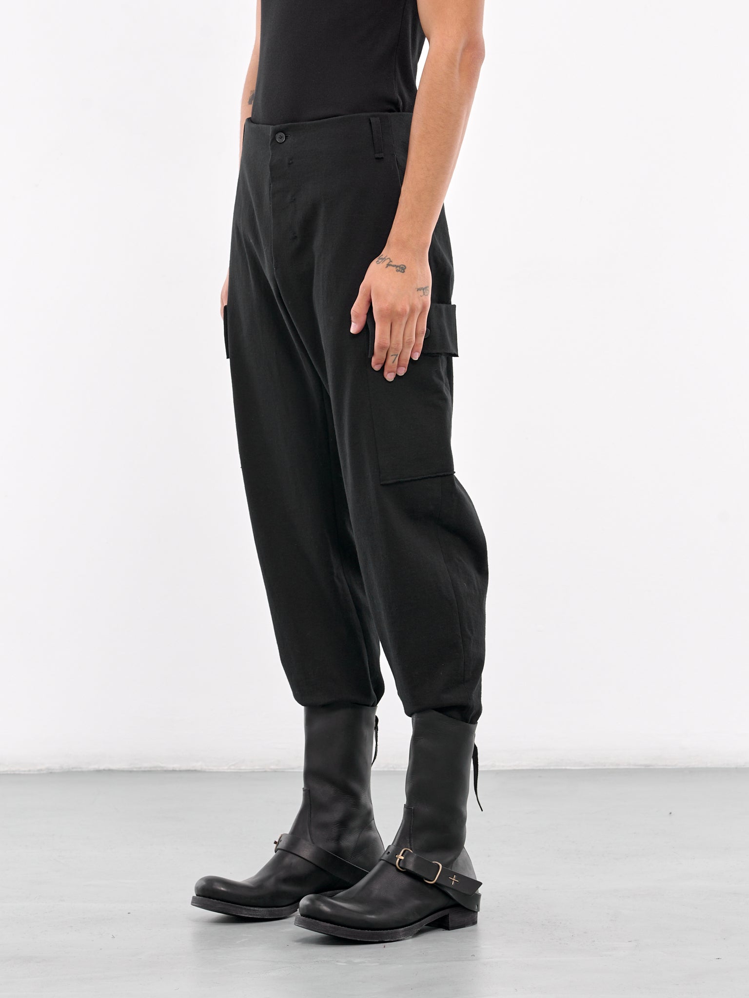 8-Pocket Cargo Pants (P380-MJP1-BLACK)