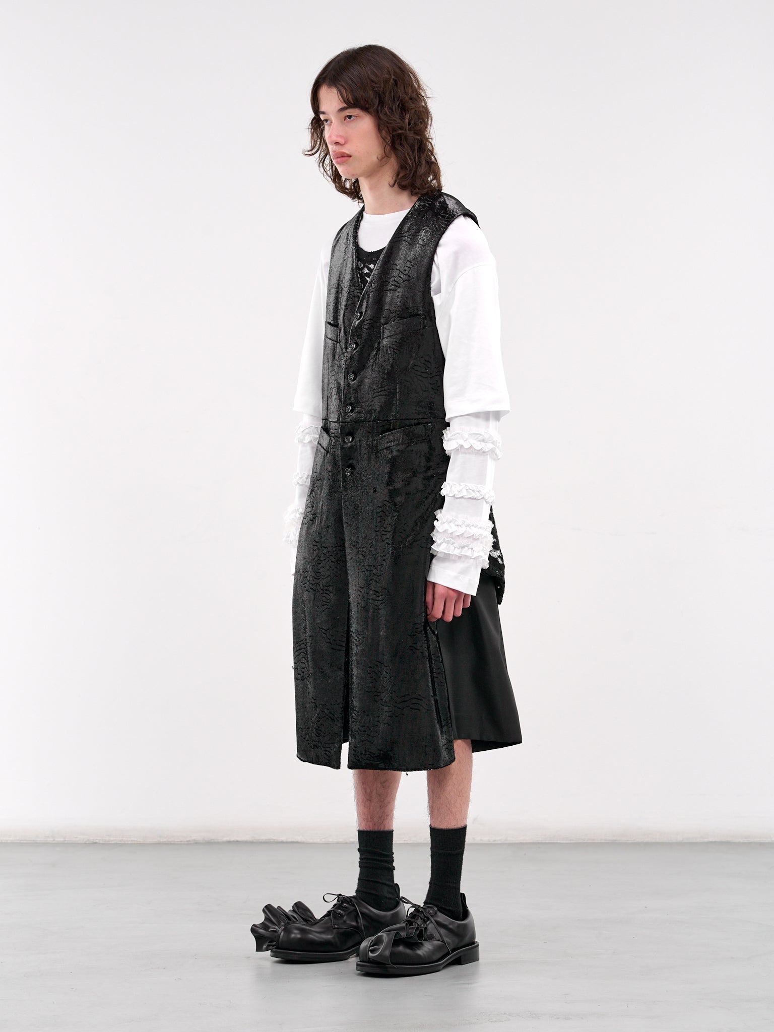 Long Embossed Vest (PO-V003-051-1-BLACK)