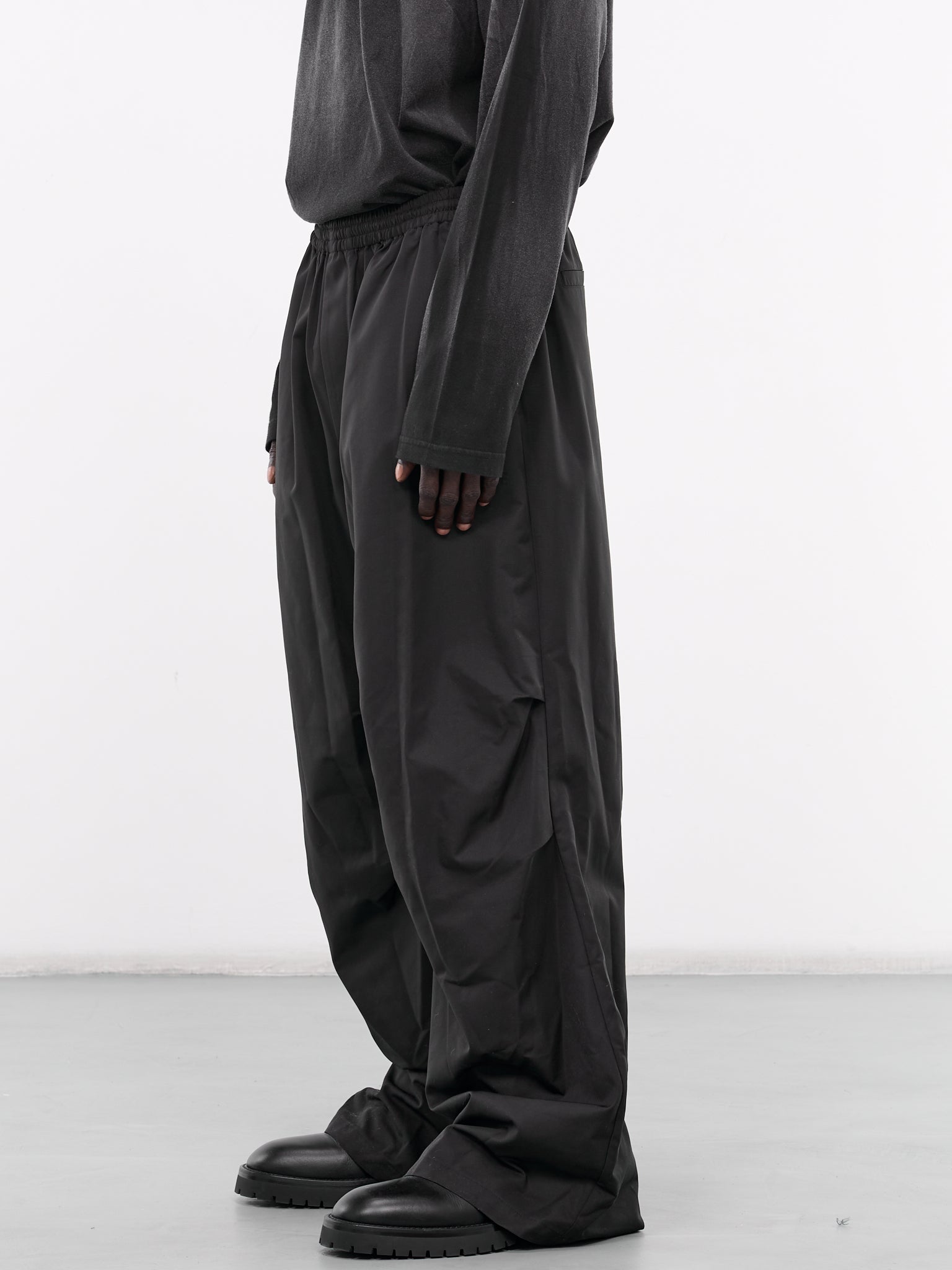 WE11DONE Track Pants | H. Lorenzo - side