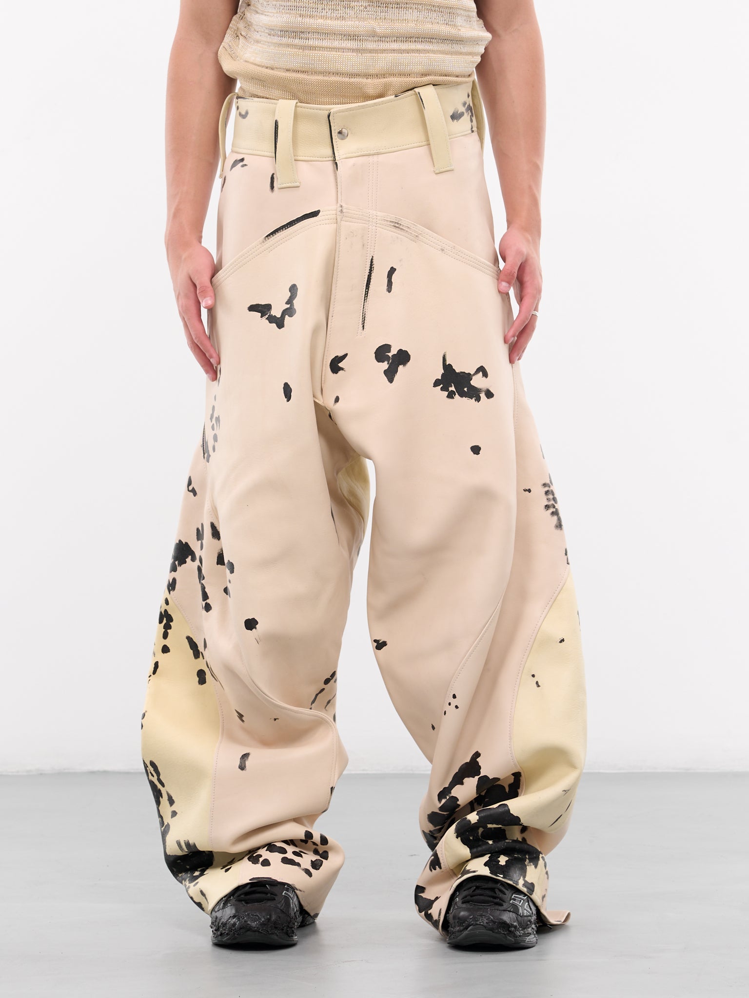 Reversed Tubey Pants (REVERSED-WHITE-BLACK)