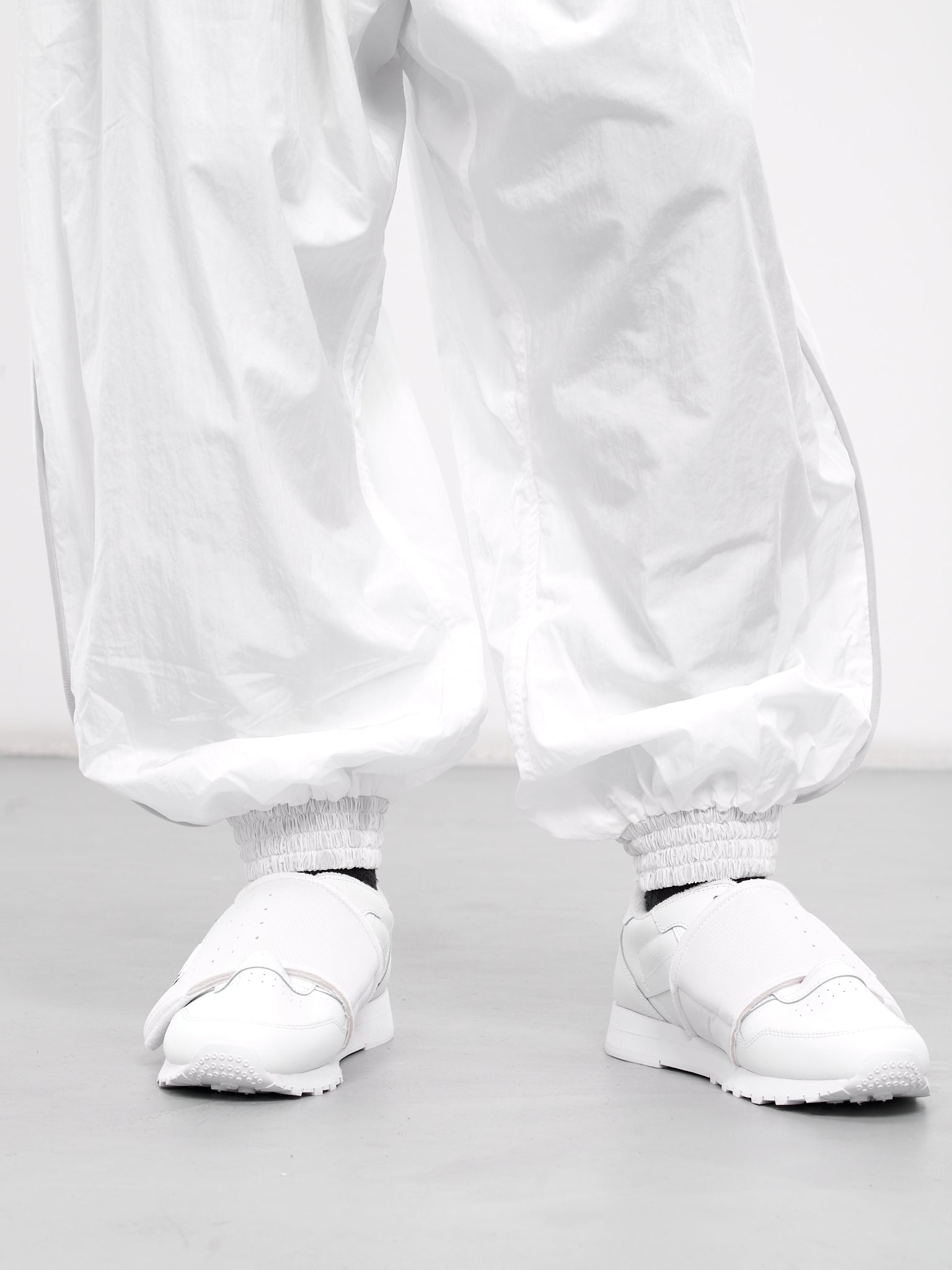 Reebok Track Pants (RMCJ00AC99-WHITE)