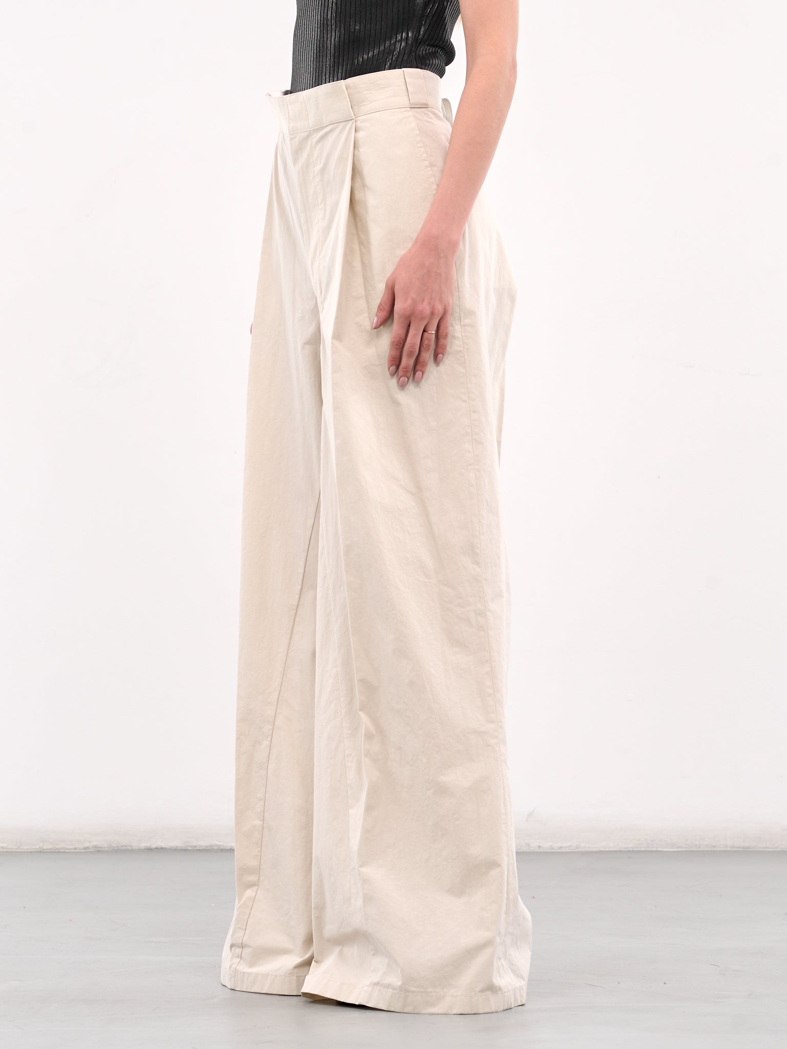 Pleated Trousers (S51KA0601-M35289-OFF-WHITE)