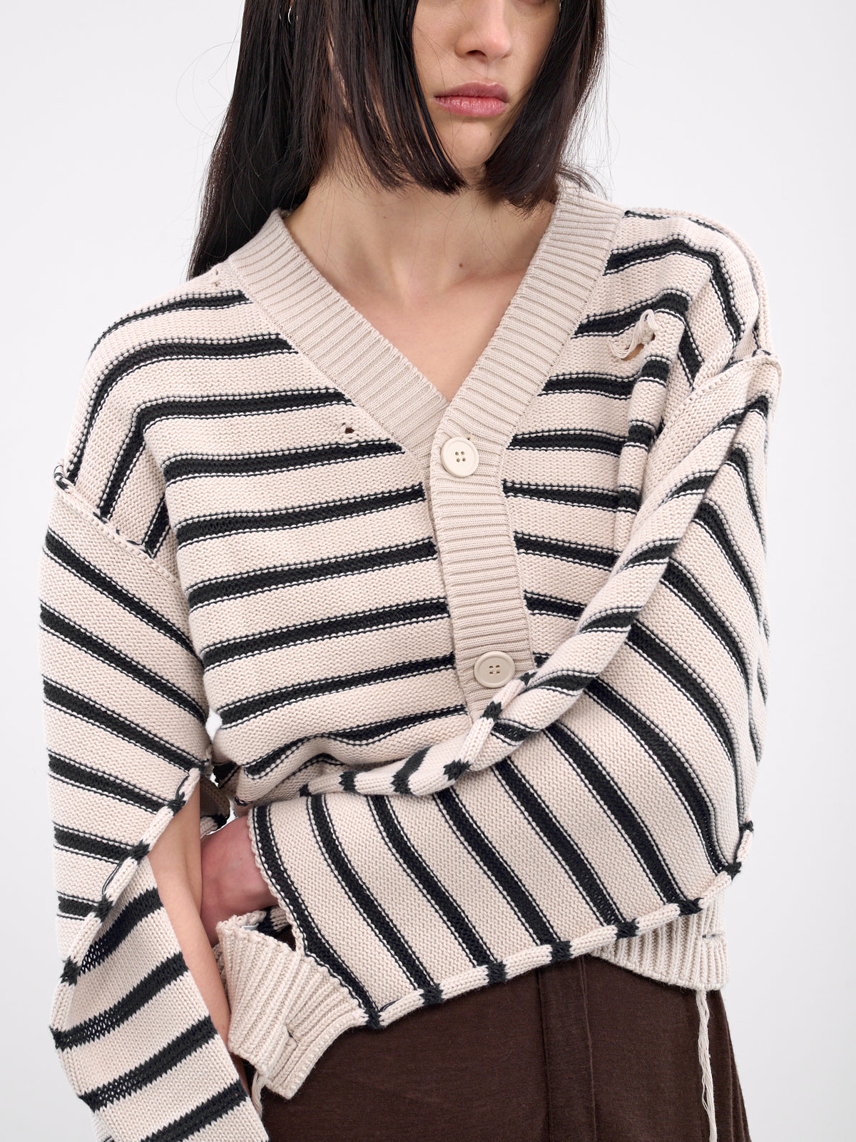 Striped V-Neck Cardigan (S52HP0025-M13080-CHALK-NAVY)