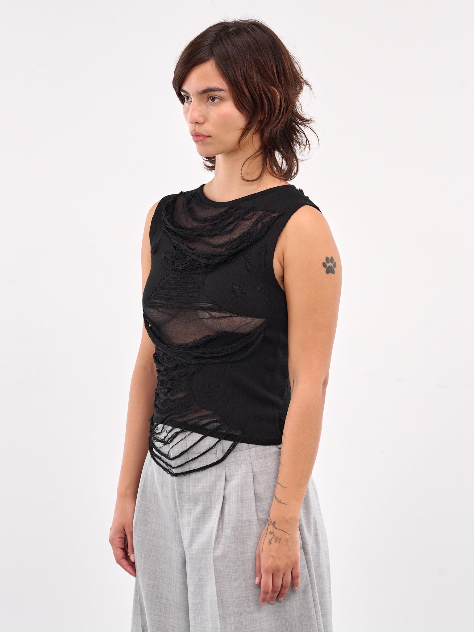 Distressed Knit Tank (S62NC0169-M13121-900-BLACK)